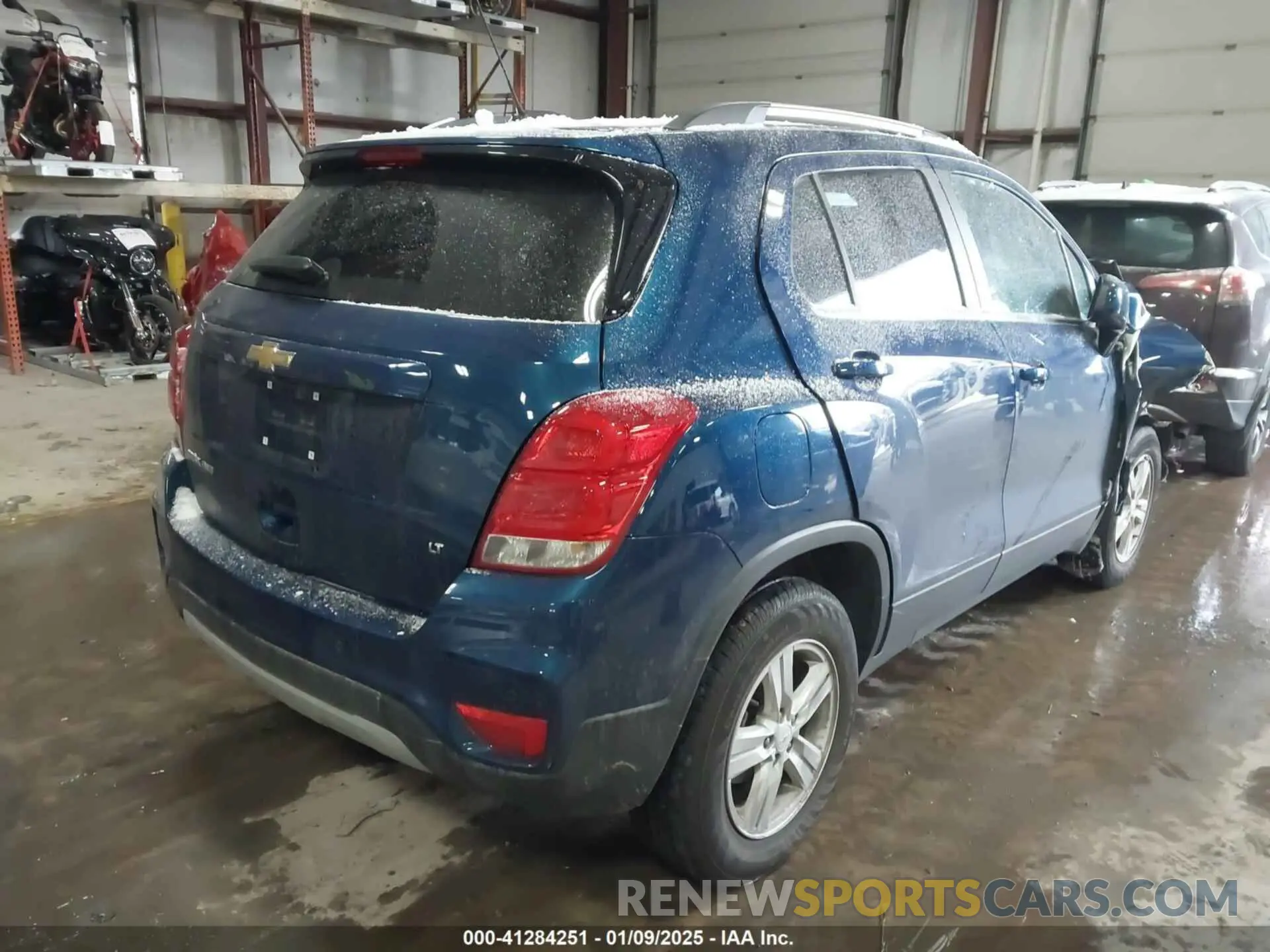 4 Фотография поврежденного автомобиля KL7CJPSB9LB330369 CHEVROLET TRAX 2020