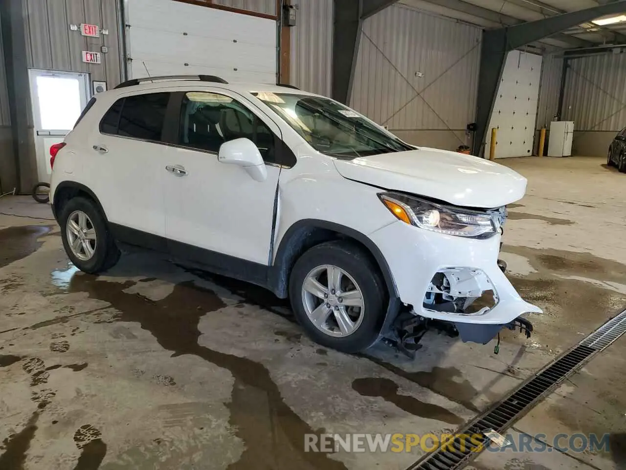 4 Photograph of a damaged car KL7CJPSBXLB029335 CHEVROLET TRAX 2020