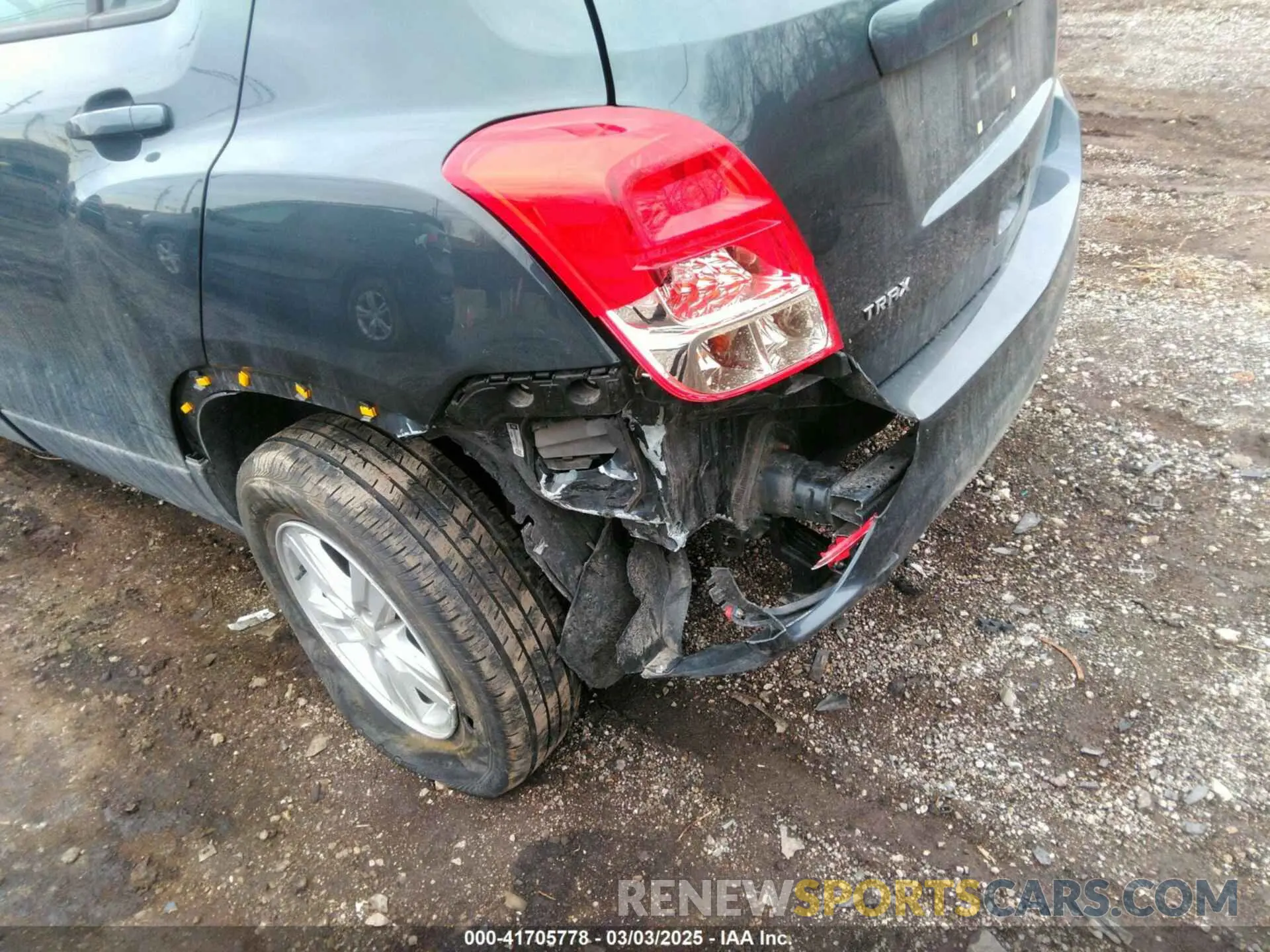 6 Photograph of a damaged car KL7CJKSB0MB322634 CHEVROLET TRAX 2021