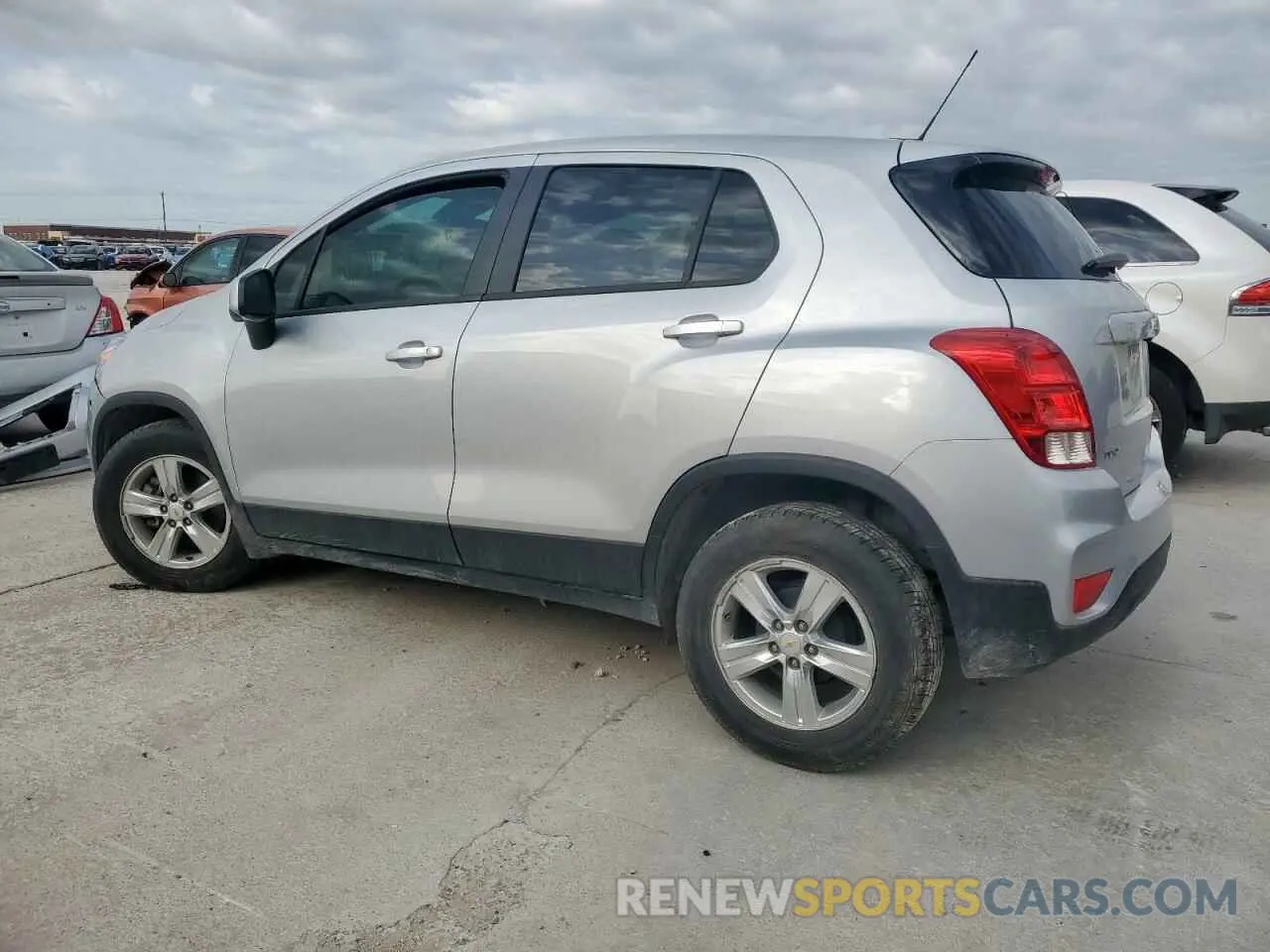 2 Photograph of a damaged car KL7CJKSB0MB327333 CHEVROLET TRAX 2021