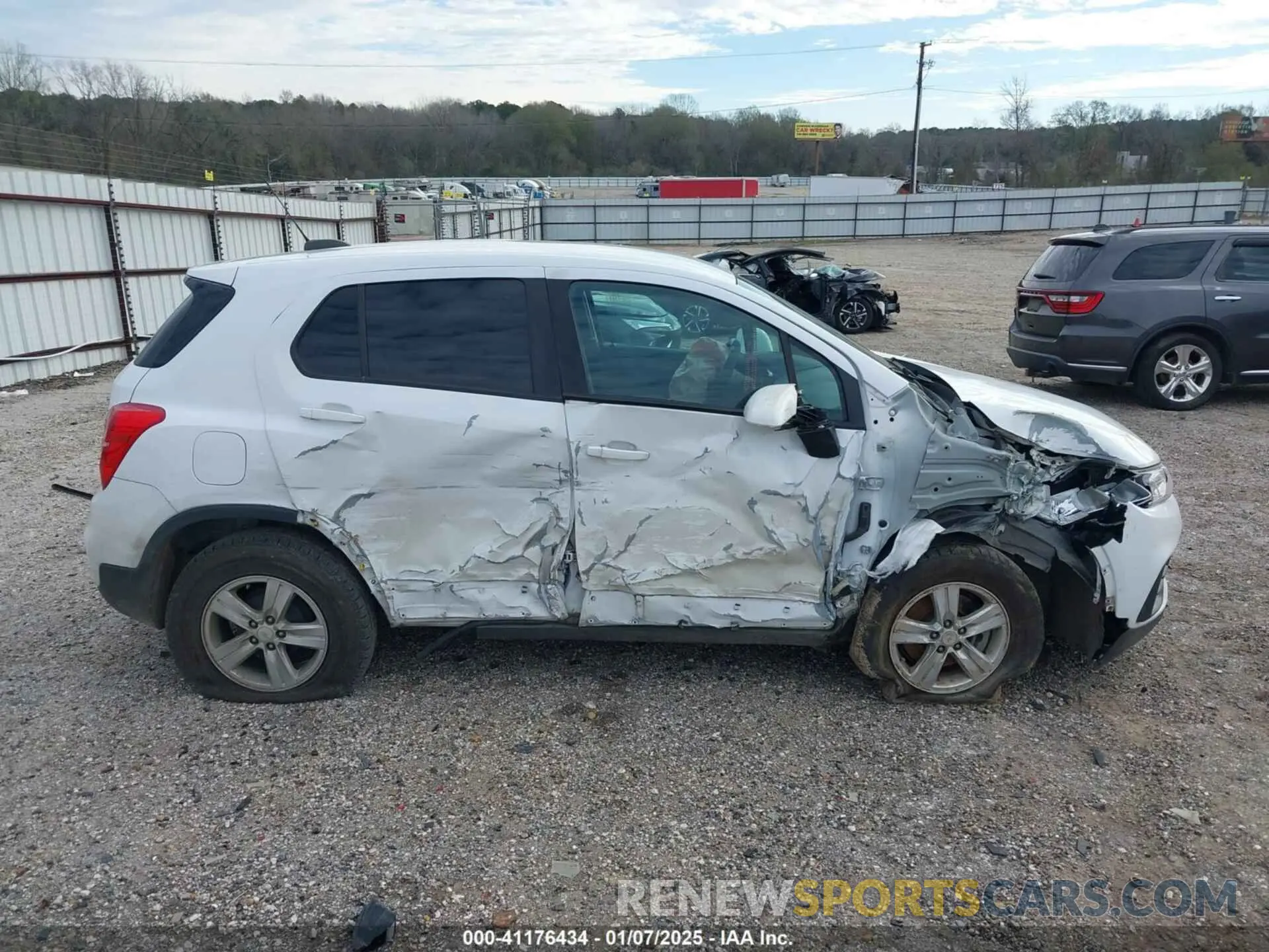 13 Фотография поврежденного автомобиля KL7CJKSB1MB322397 CHEVROLET TRAX 2021