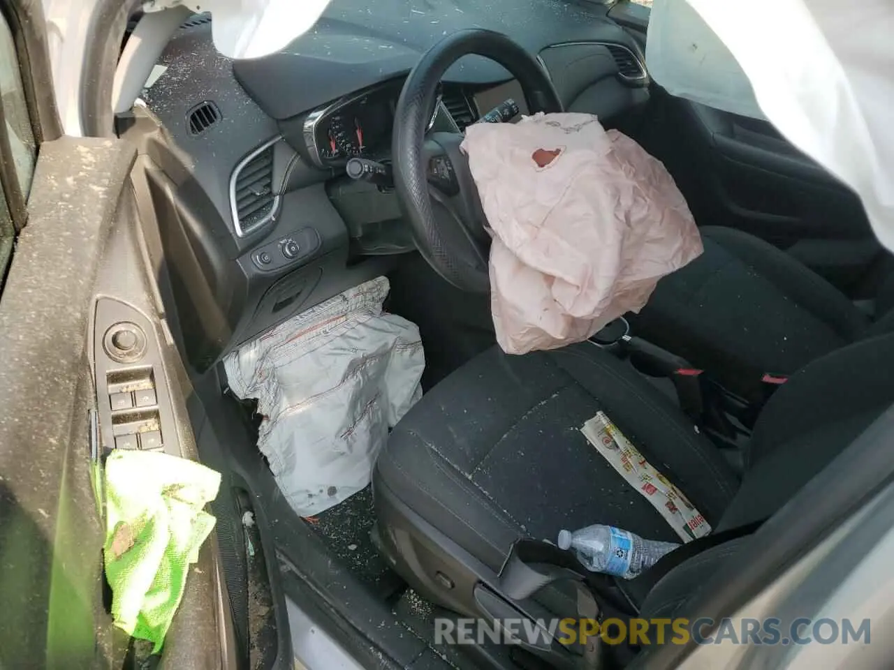 8 Фотография поврежденного автомобиля KL7CJKSB4MB311992 CHEVROLET TRAX 2021