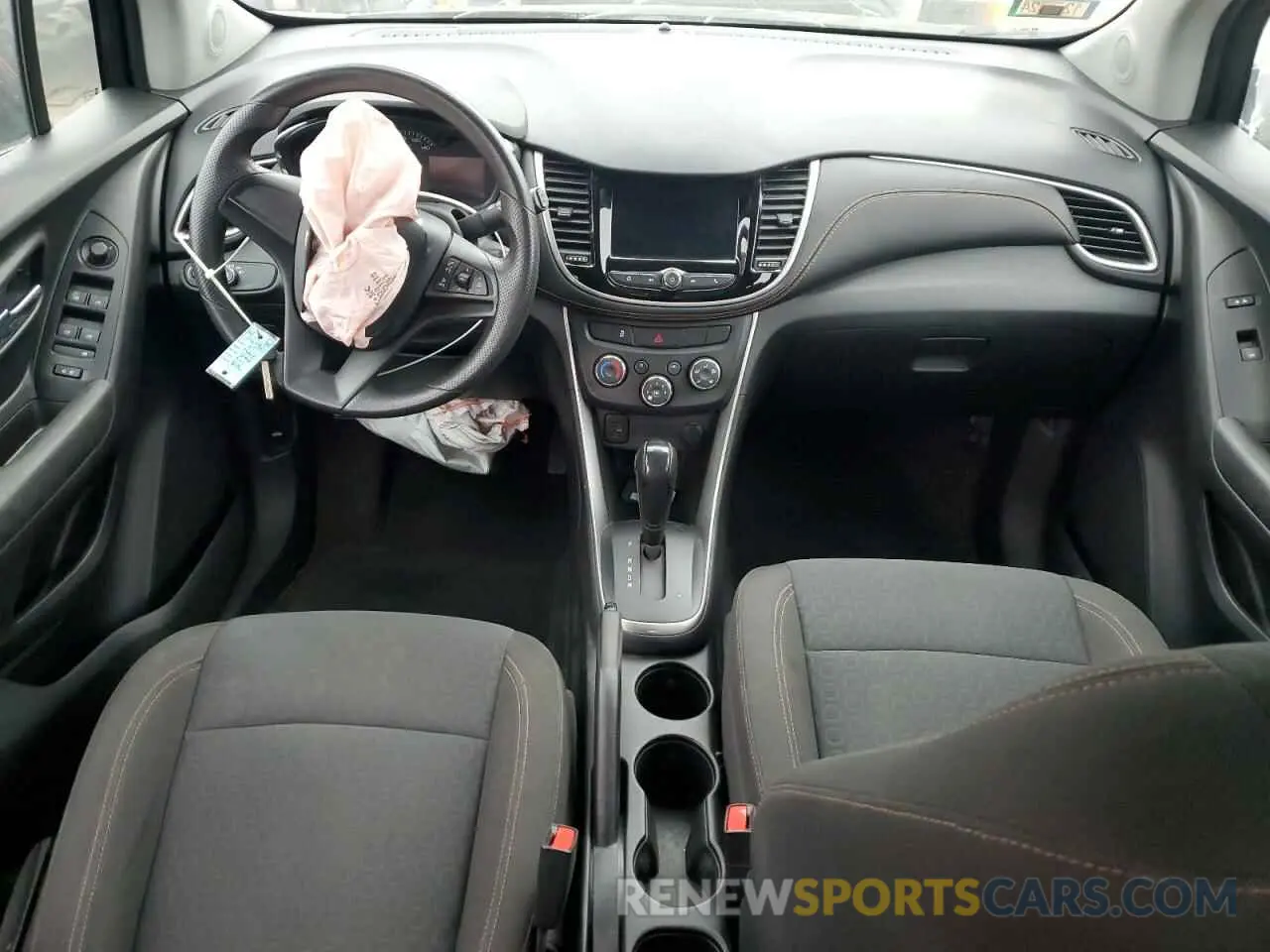 8 Фотография поврежденного автомобиля KL7CJKSB4MB316092 CHEVROLET TRAX 2021