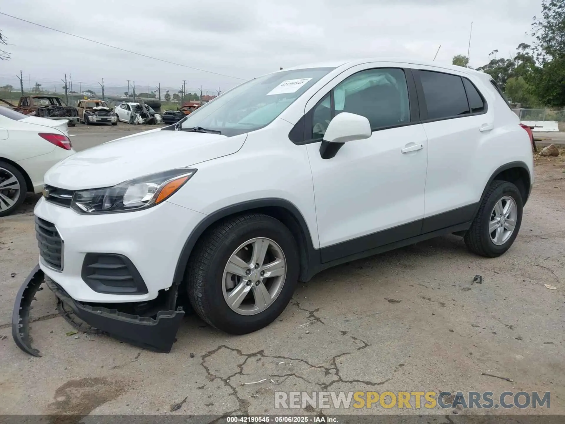 2 Фотография поврежденного автомобиля KL7CJKSB4MB320840 CHEVROLET TRAX 2021