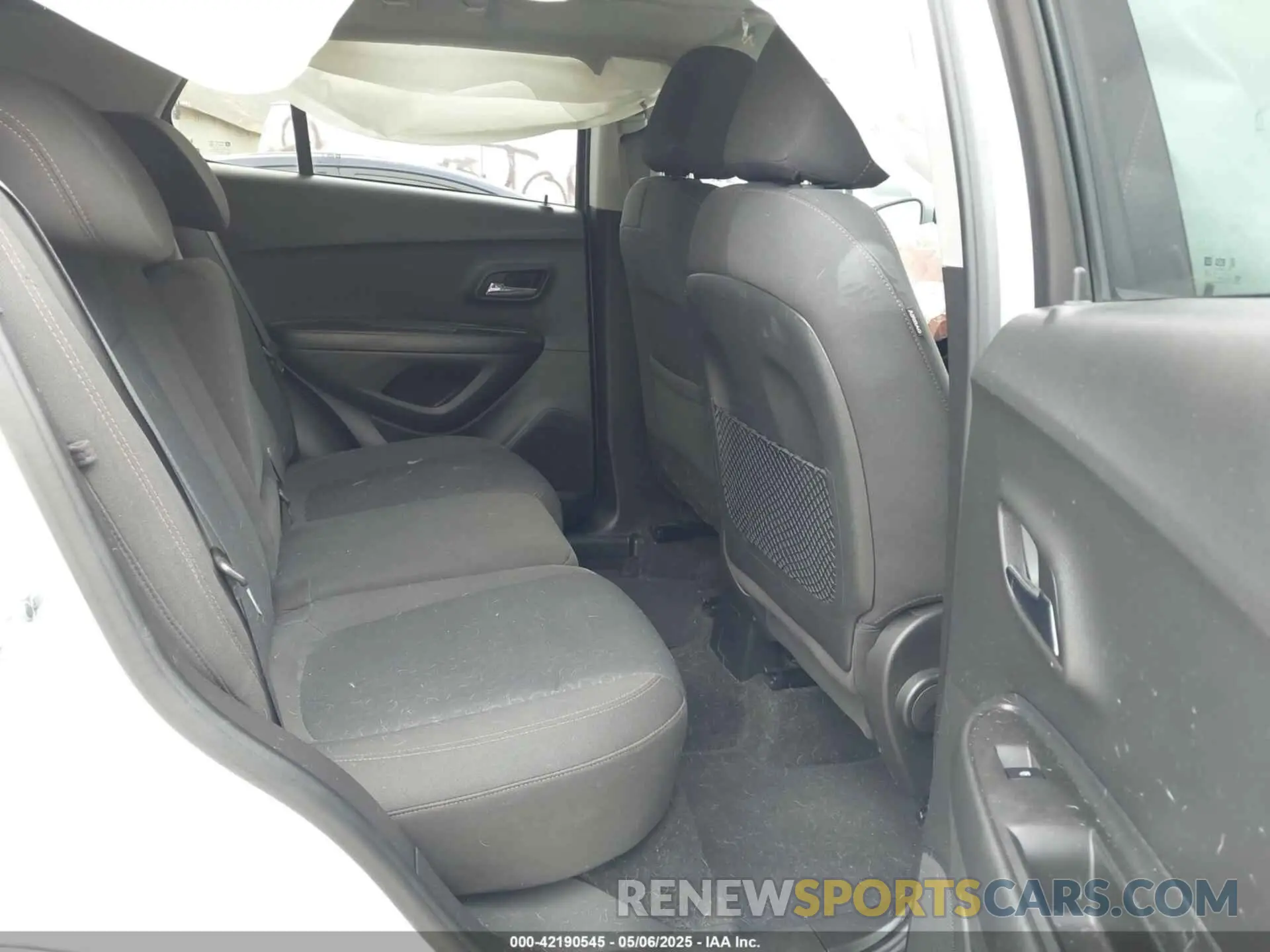 8 Фотография поврежденного автомобиля KL7CJKSB4MB320840 CHEVROLET TRAX 2021