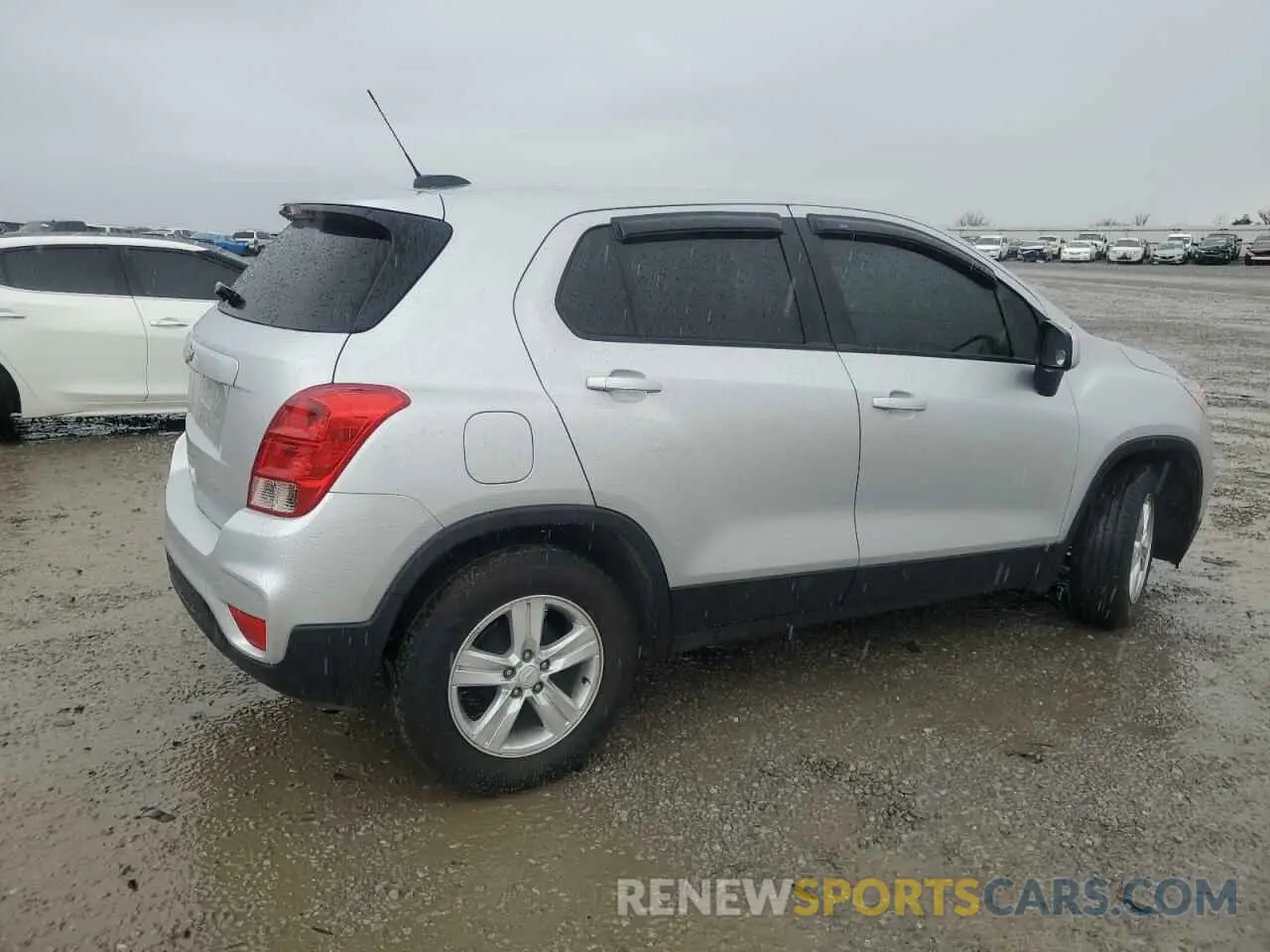 3 Фотография поврежденного автомобиля KL7CJKSB5MB303478 CHEVROLET TRAX 2021