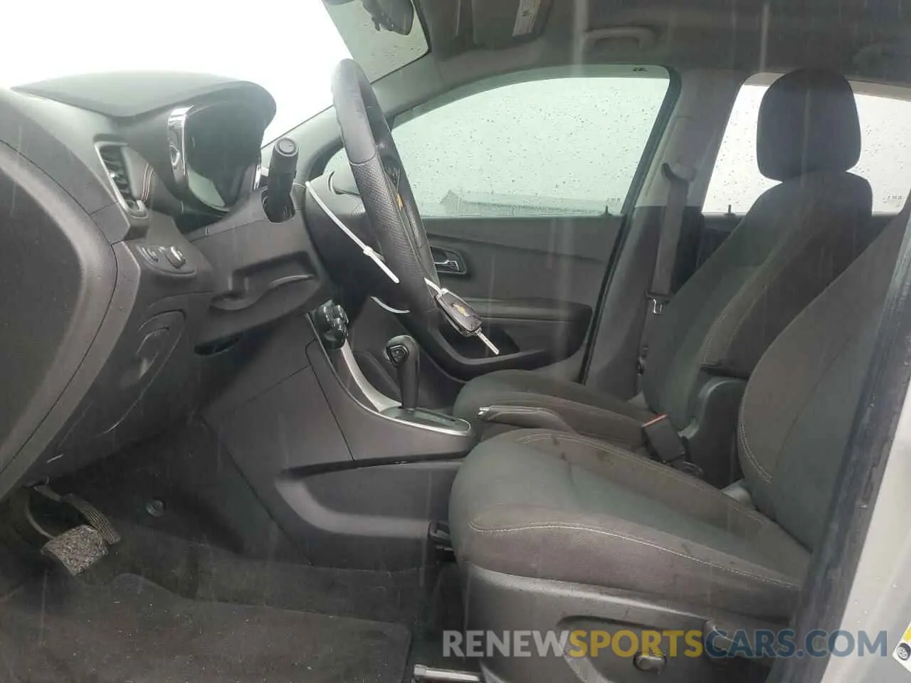 7 Фотография поврежденного автомобиля KL7CJKSB5MB303478 CHEVROLET TRAX 2021