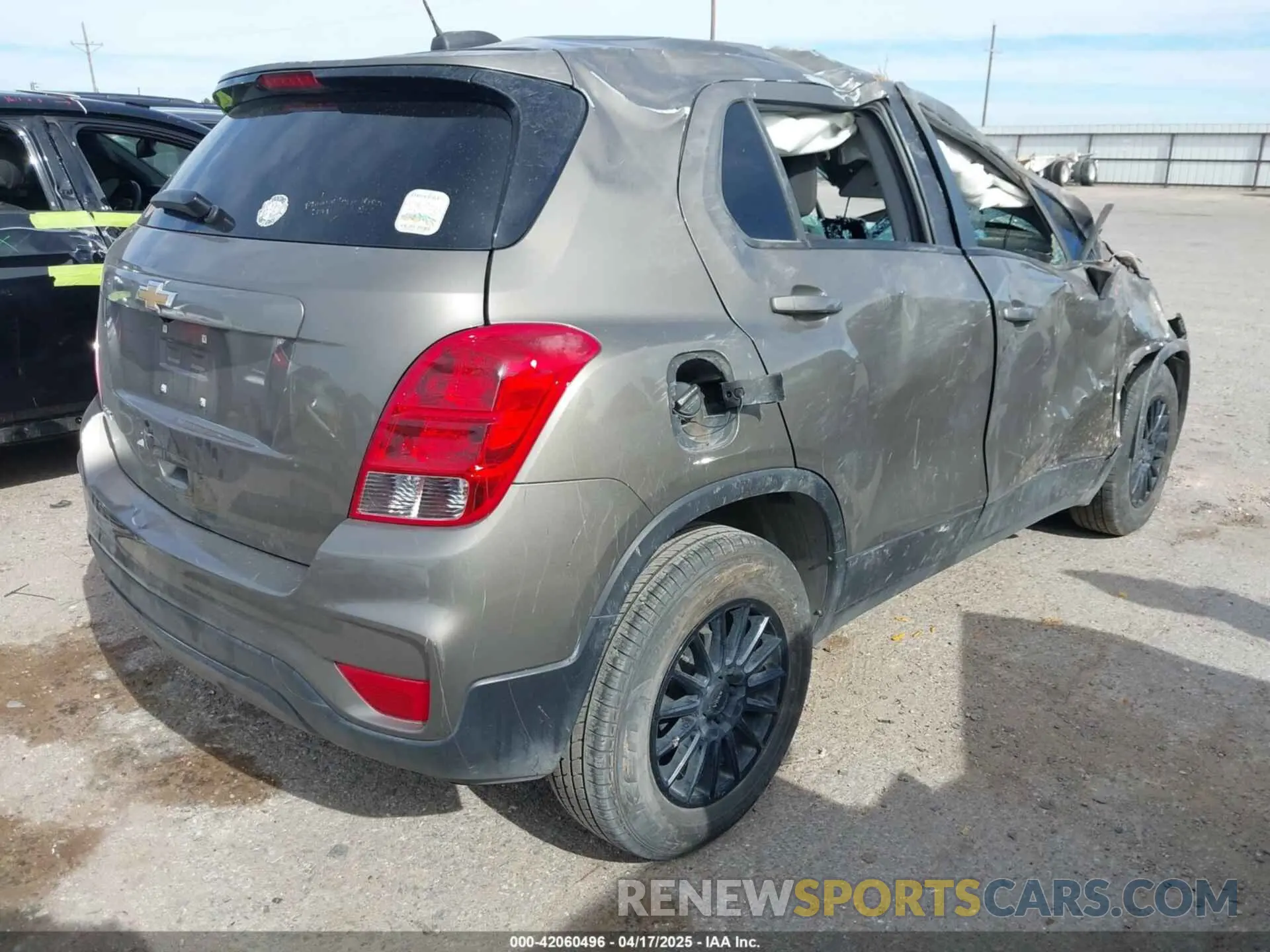 4 Фотография поврежденного автомобиля KL7CJKSB5MB307403 CHEVROLET TRAX 2021