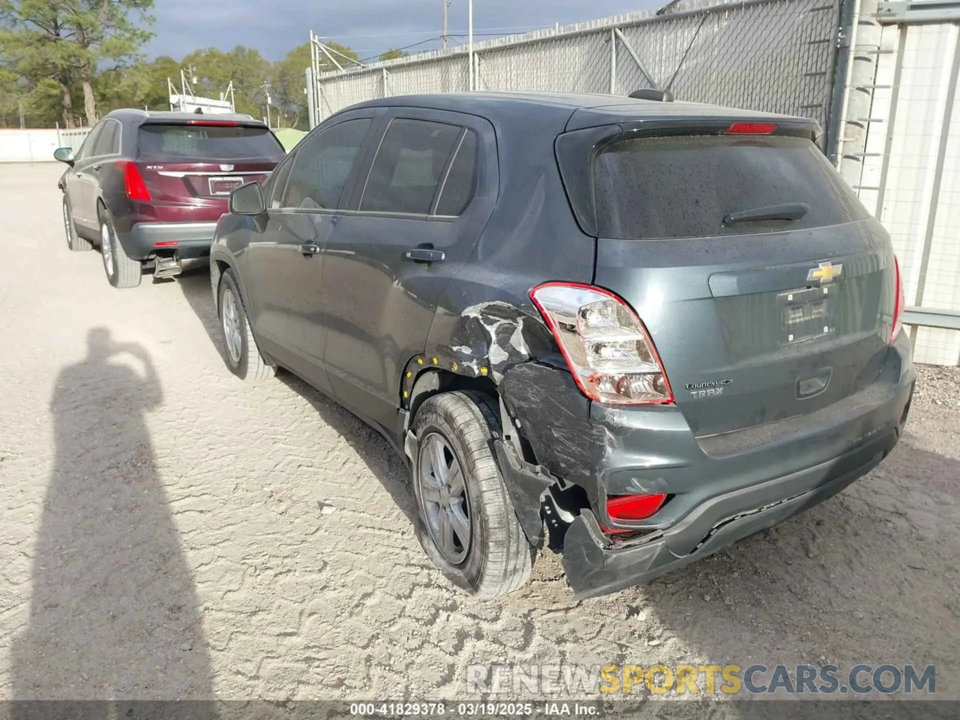 3 Photograph of a damaged car KL7CJKSB5MB307997 CHEVROLET TRAX 2021