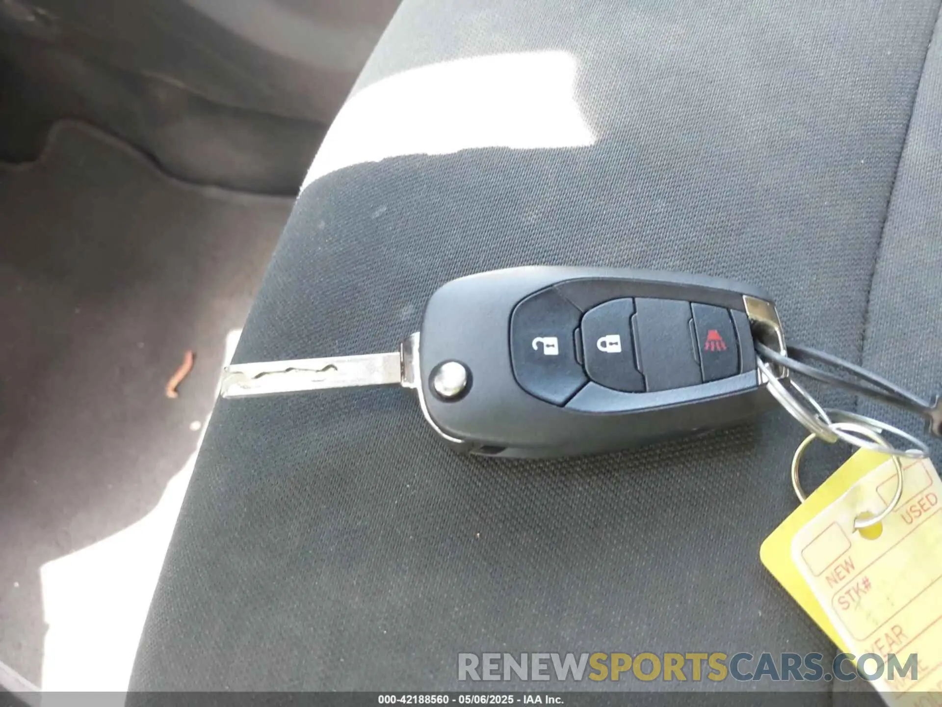 11 Photograph of a damaged car KL7CJKSB5MB319406 CHEVROLET TRAX 2021