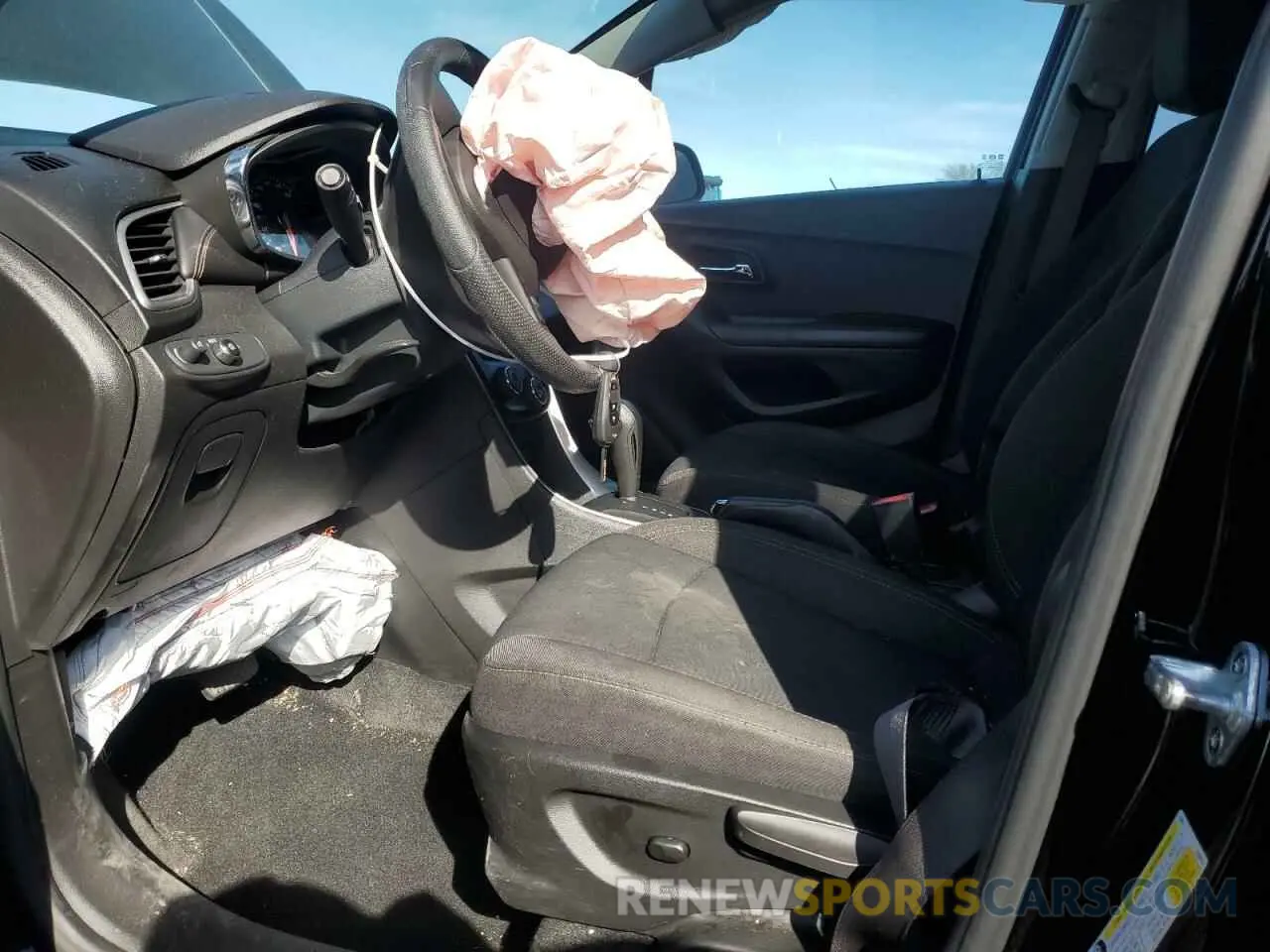 7 Photograph of a damaged car KL7CJKSB5MB320068 CHEVROLET TRAX 2021