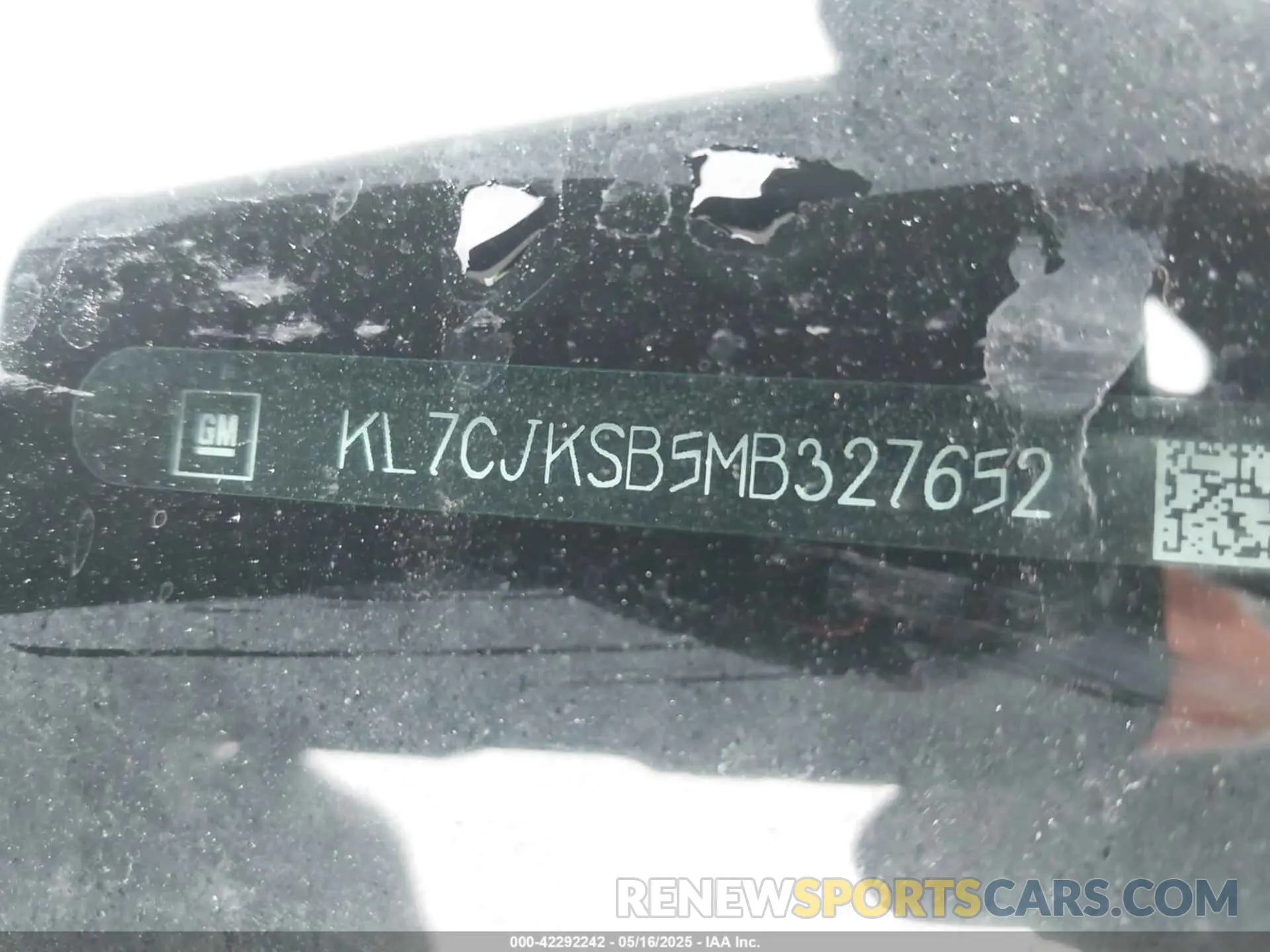 17 Photograph of a damaged car KL7CJKSB5MB327652 CHEVROLET TRAX 2021