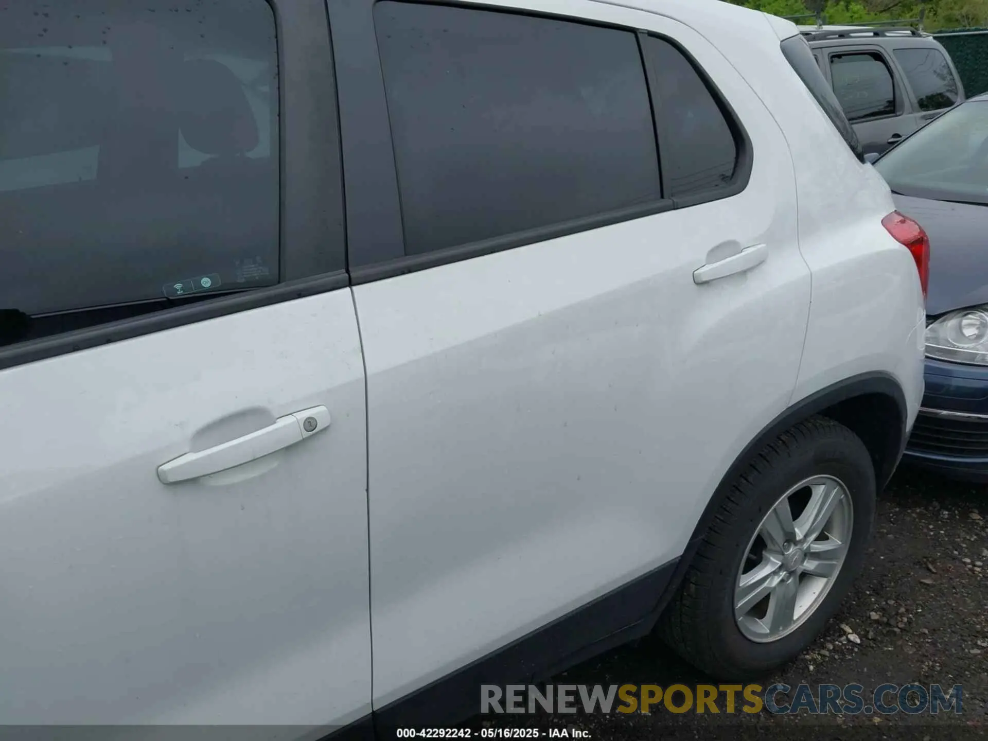 6 Photograph of a damaged car KL7CJKSB5MB327652 CHEVROLET TRAX 2021