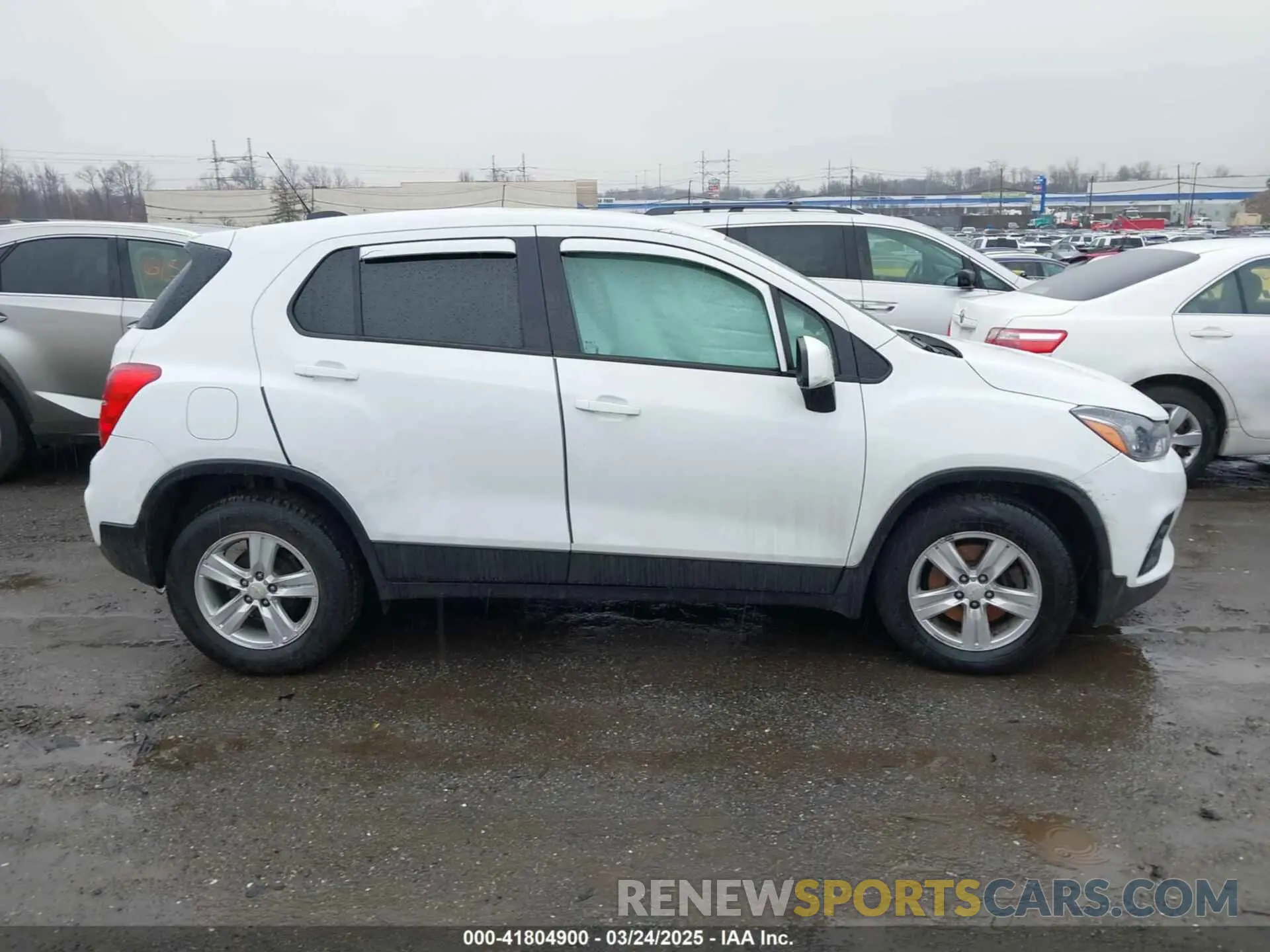13 Photograph of a damaged car KL7CJKSB6MB312108 CHEVROLET TRAX 2021
