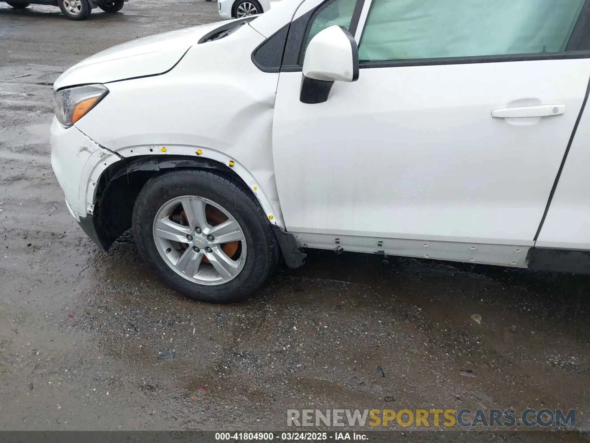 6 Photograph of a damaged car KL7CJKSB6MB312108 CHEVROLET TRAX 2021