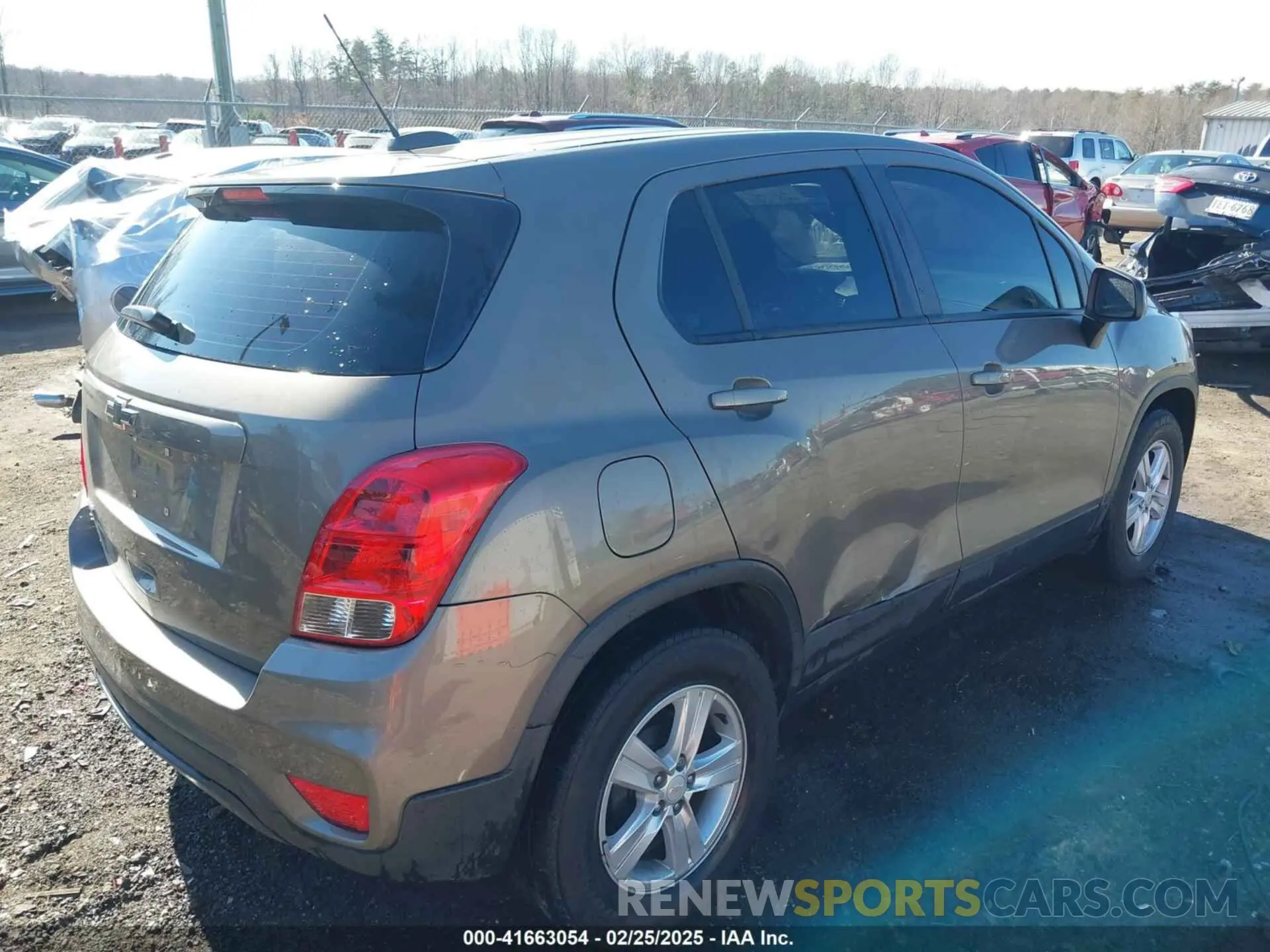 4 Фотография поврежденного автомобиля KL7CJKSB7MB306172 CHEVROLET TRAX 2021