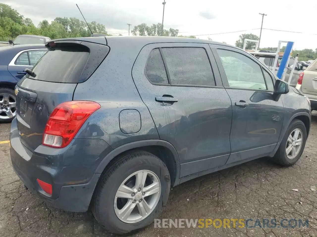 3 Photograph of a damaged car KL7CJKSB7MB331458 CHEVROLET TRAX 2021