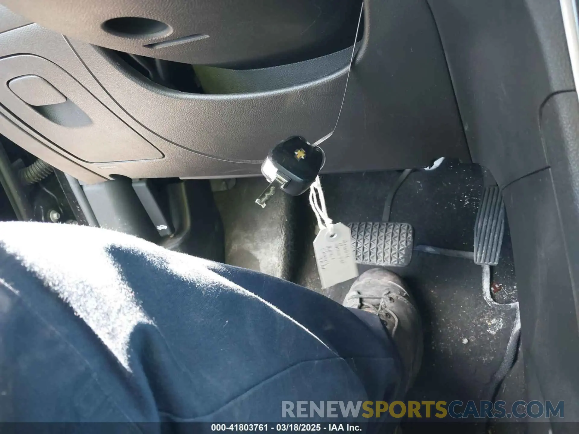 11 Photograph of a damaged car KL7CJKSB8MB303491 CHEVROLET TRAX 2021