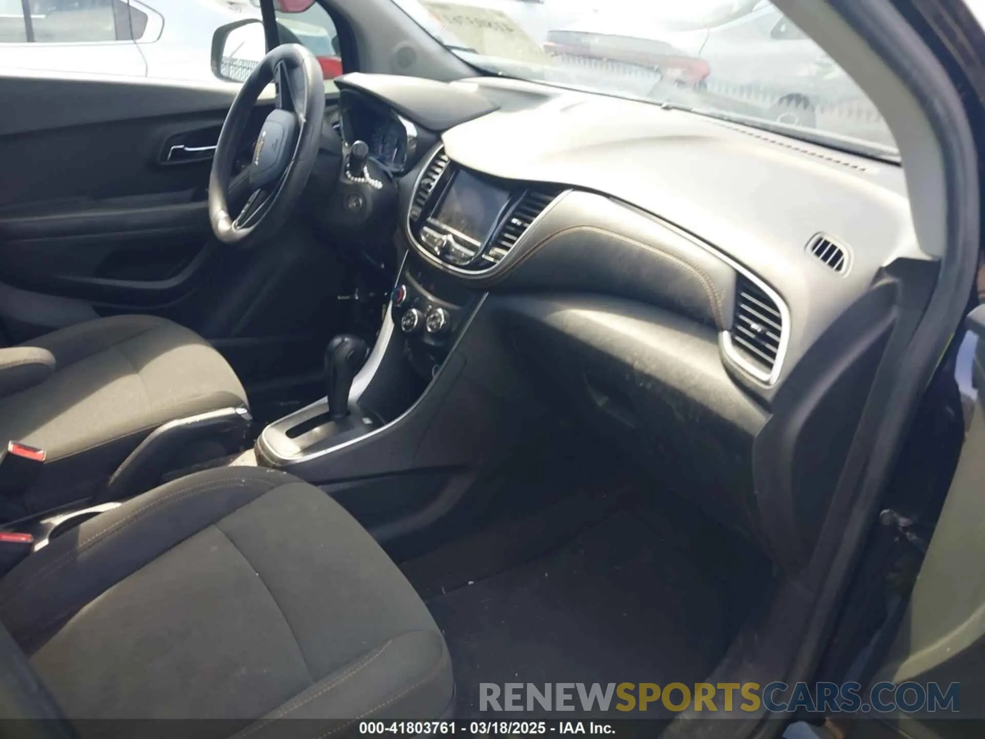 5 Photograph of a damaged car KL7CJKSB8MB303491 CHEVROLET TRAX 2021