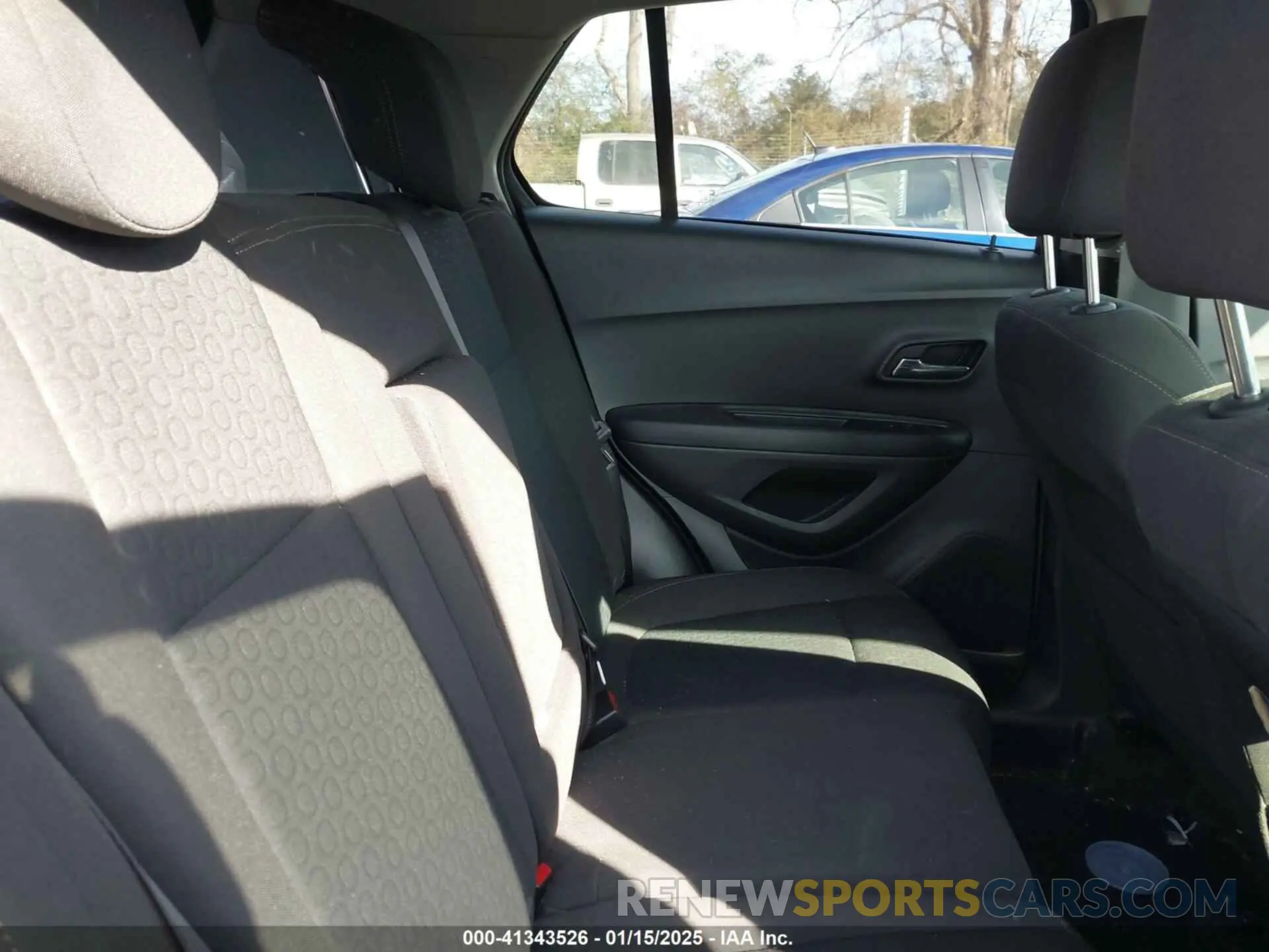 8 Фотография поврежденного автомобиля KL7CJKSB8MB322736 CHEVROLET TRAX 2021