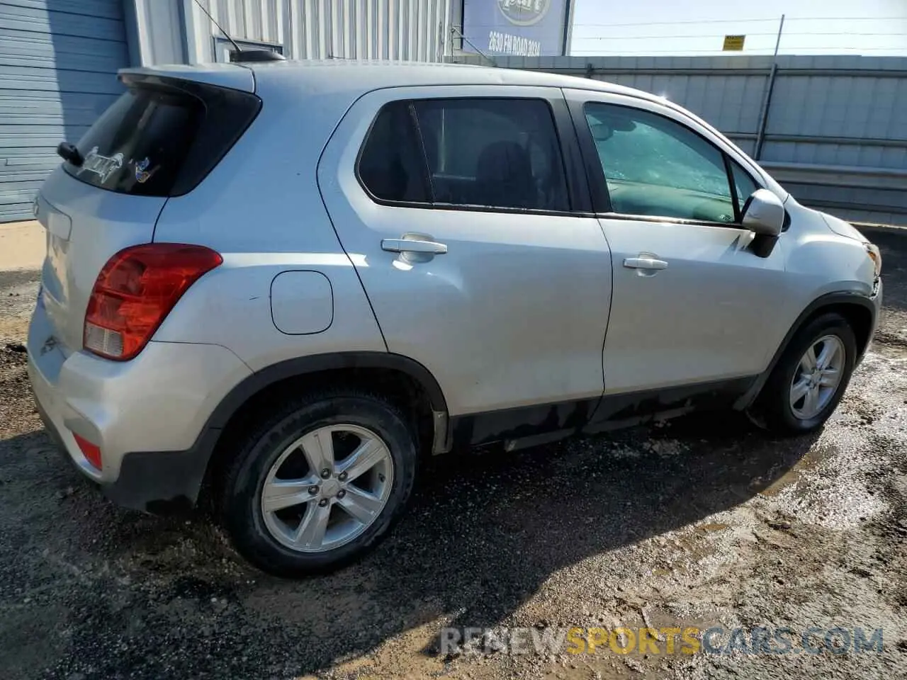 3 Фотография поврежденного автомобиля KL7CJKSB9MB306982 CHEVROLET TRAX 2021