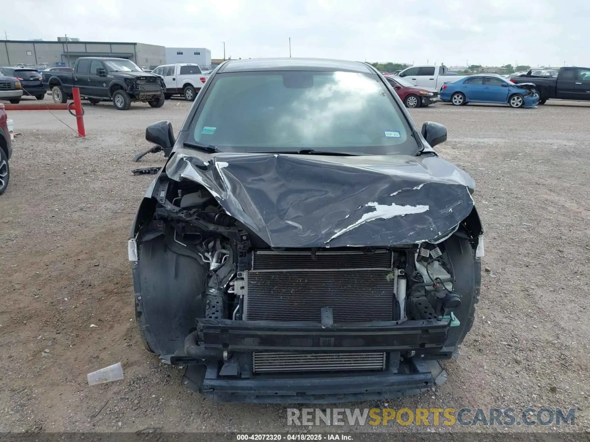 12 Фотография поврежденного автомобиля KL7CJKSBXMB301452 CHEVROLET TRAX 2021