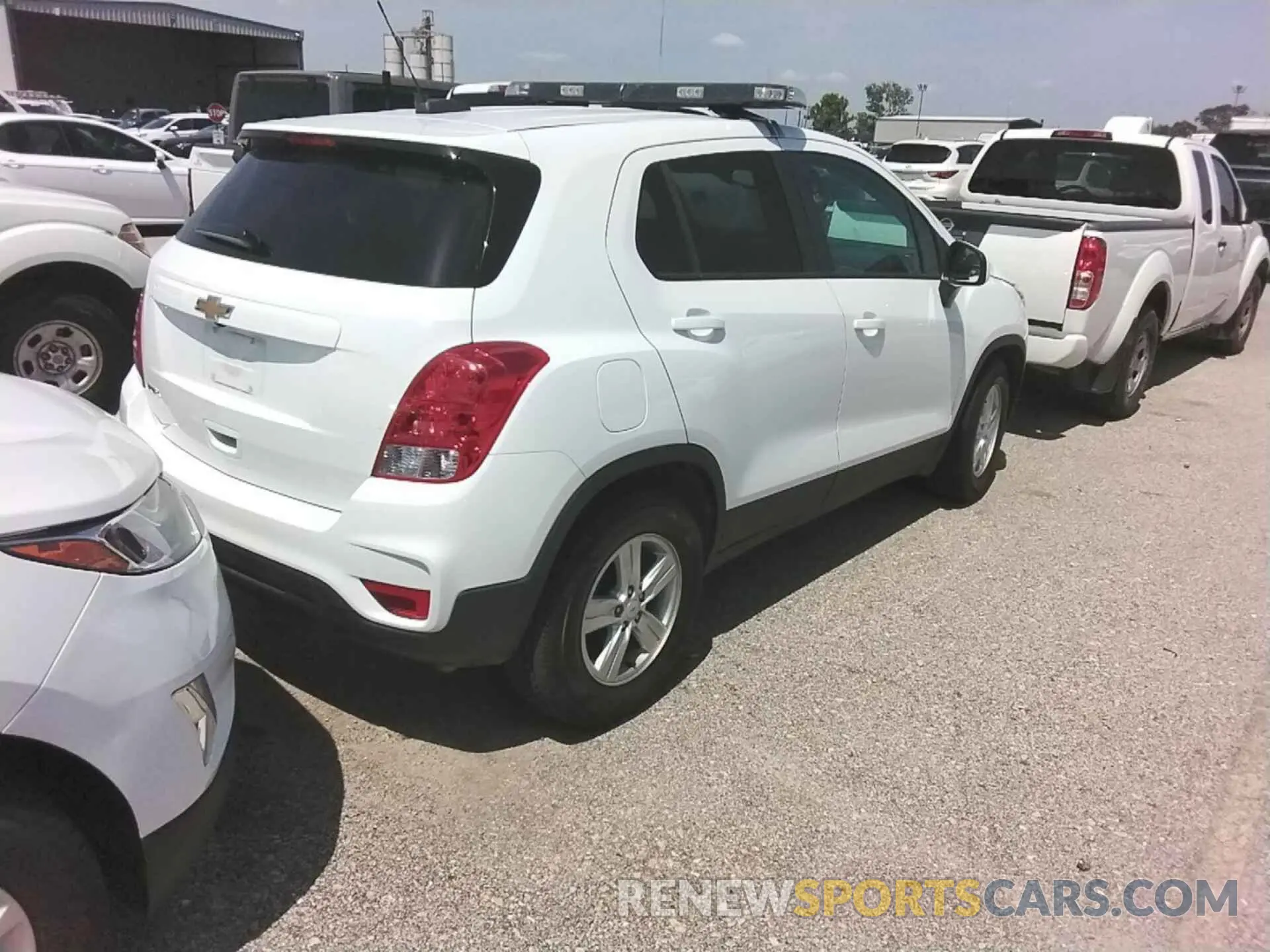 27 Фотография поврежденного автомобиля KL7CJKSBXMB333205 CHEVROLET TRAX 2021