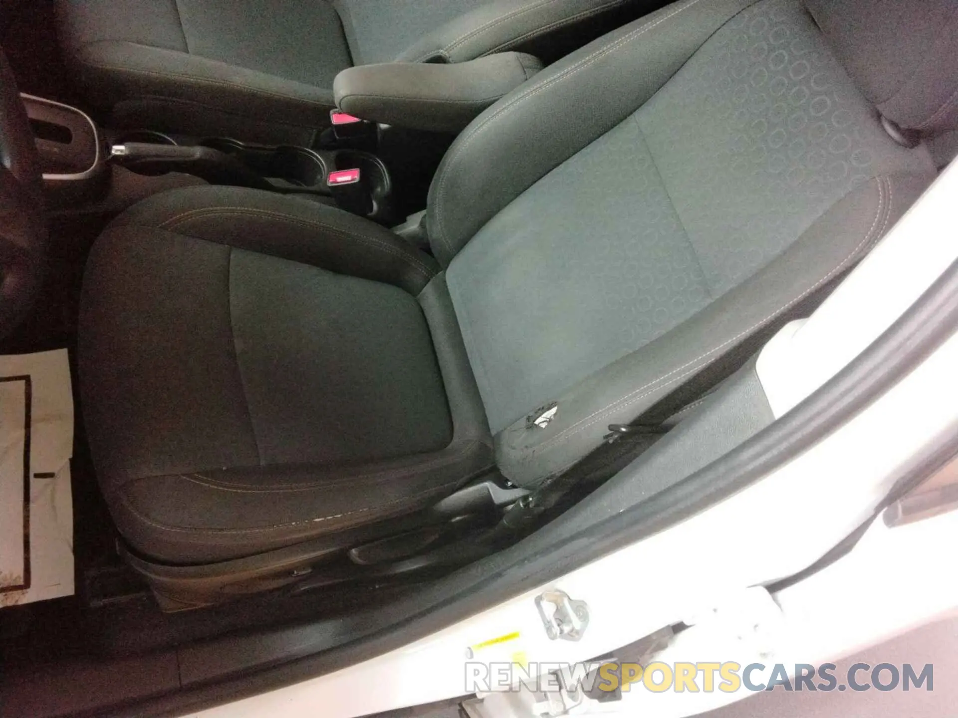 8 Фотография поврежденного автомобиля KL7CJKSBXMB333205 CHEVROLET TRAX 2021