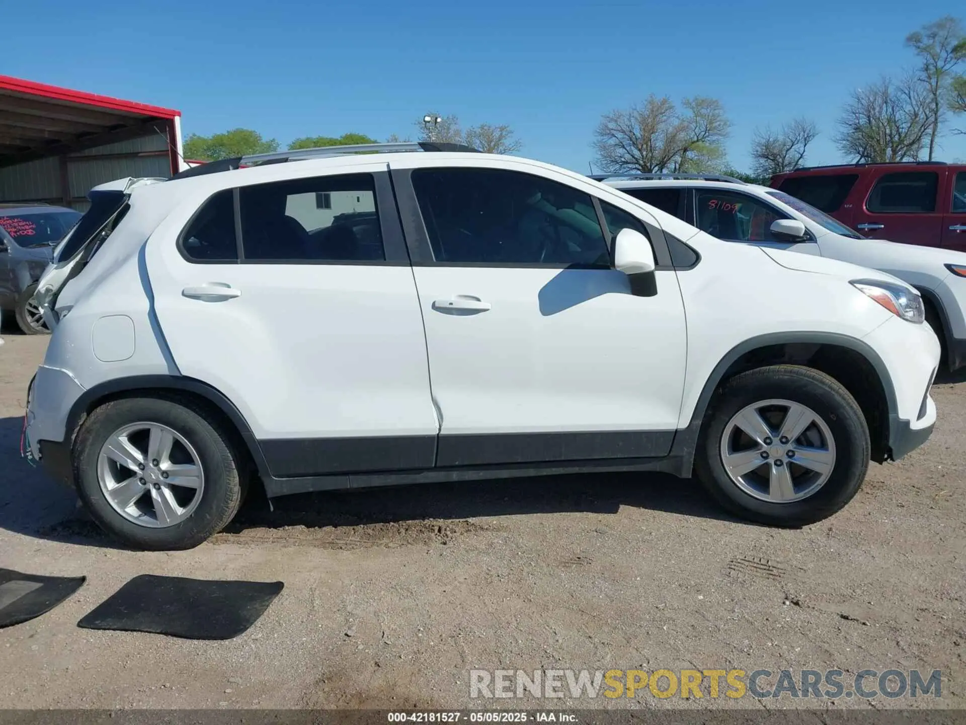 13 Фотография поврежденного автомобиля KL7CJLSB0MB339794 CHEVROLET TRAX 2021