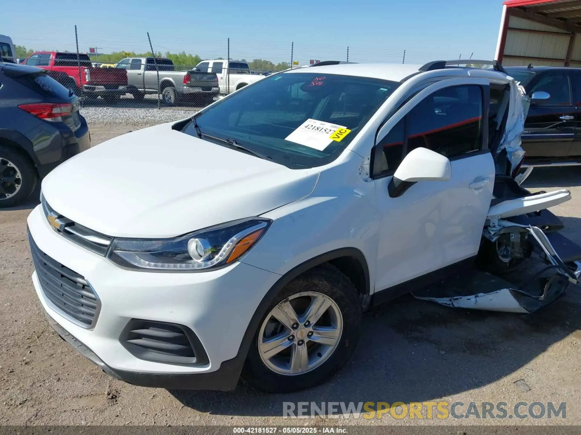2 Фотография поврежденного автомобиля KL7CJLSB0MB339794 CHEVROLET TRAX 2021