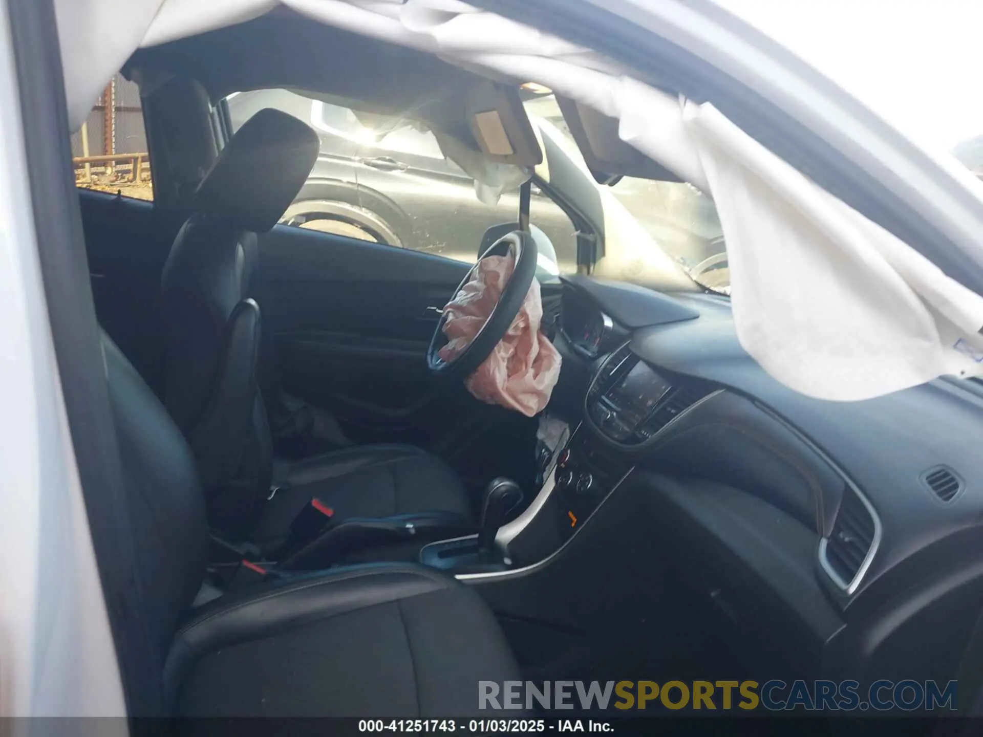 5 Photograph of a damaged car KL7CJLSB2MB309664 CHEVROLET TRAX 2021