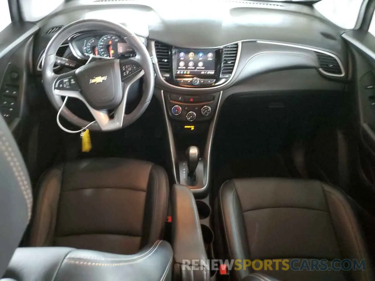 8 Фотография поврежденного автомобиля KL7CJLSB2MB320082 CHEVROLET TRAX 2021