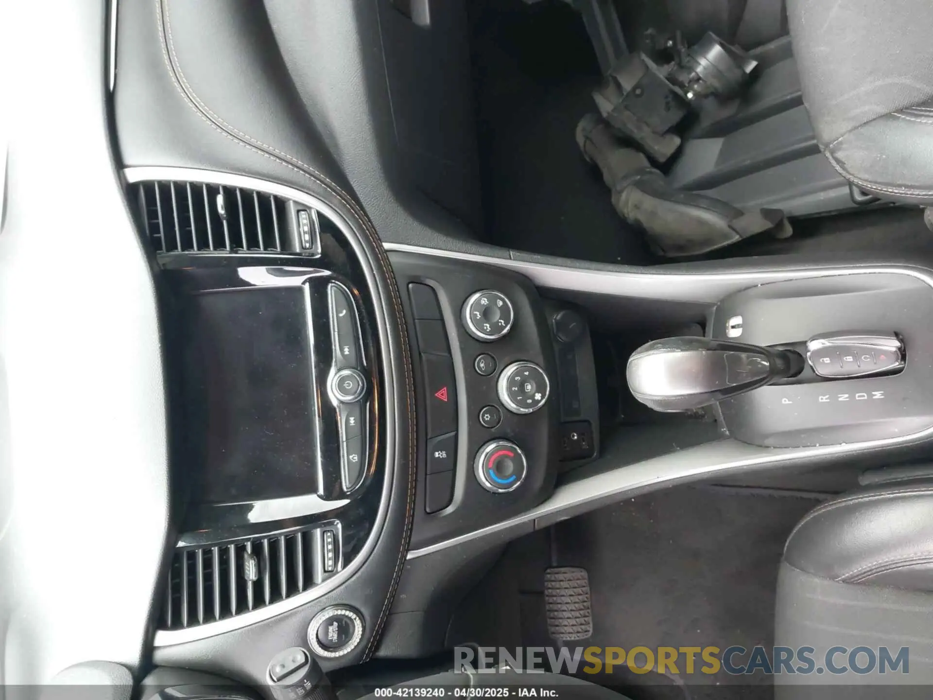 11 Photograph of a damaged car KL7CJLSB2MB343538 CHEVROLET TRAX 2021