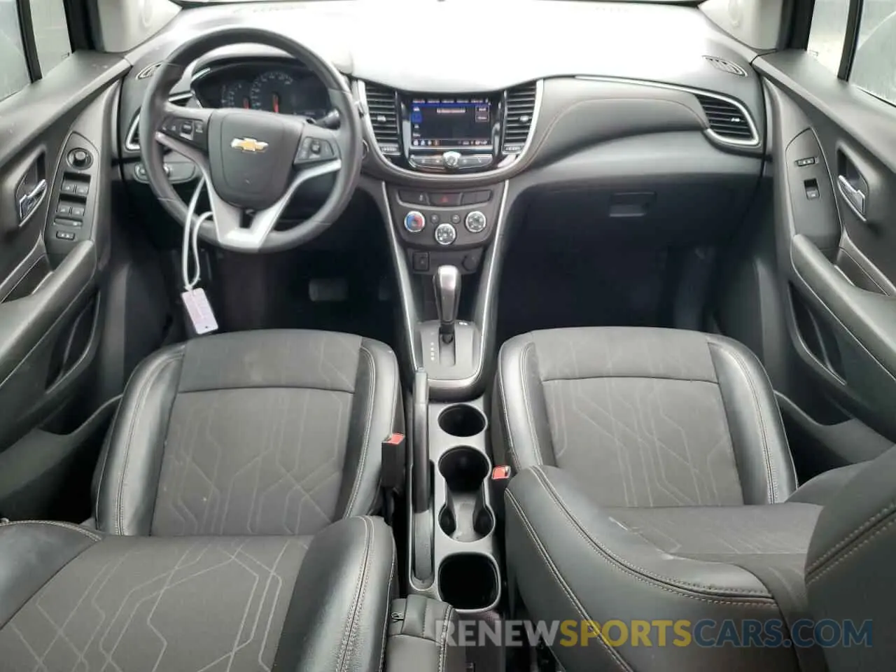 8 Photograph of a damaged car KL7CJLSB2MB344656 CHEVROLET TRAX 2021