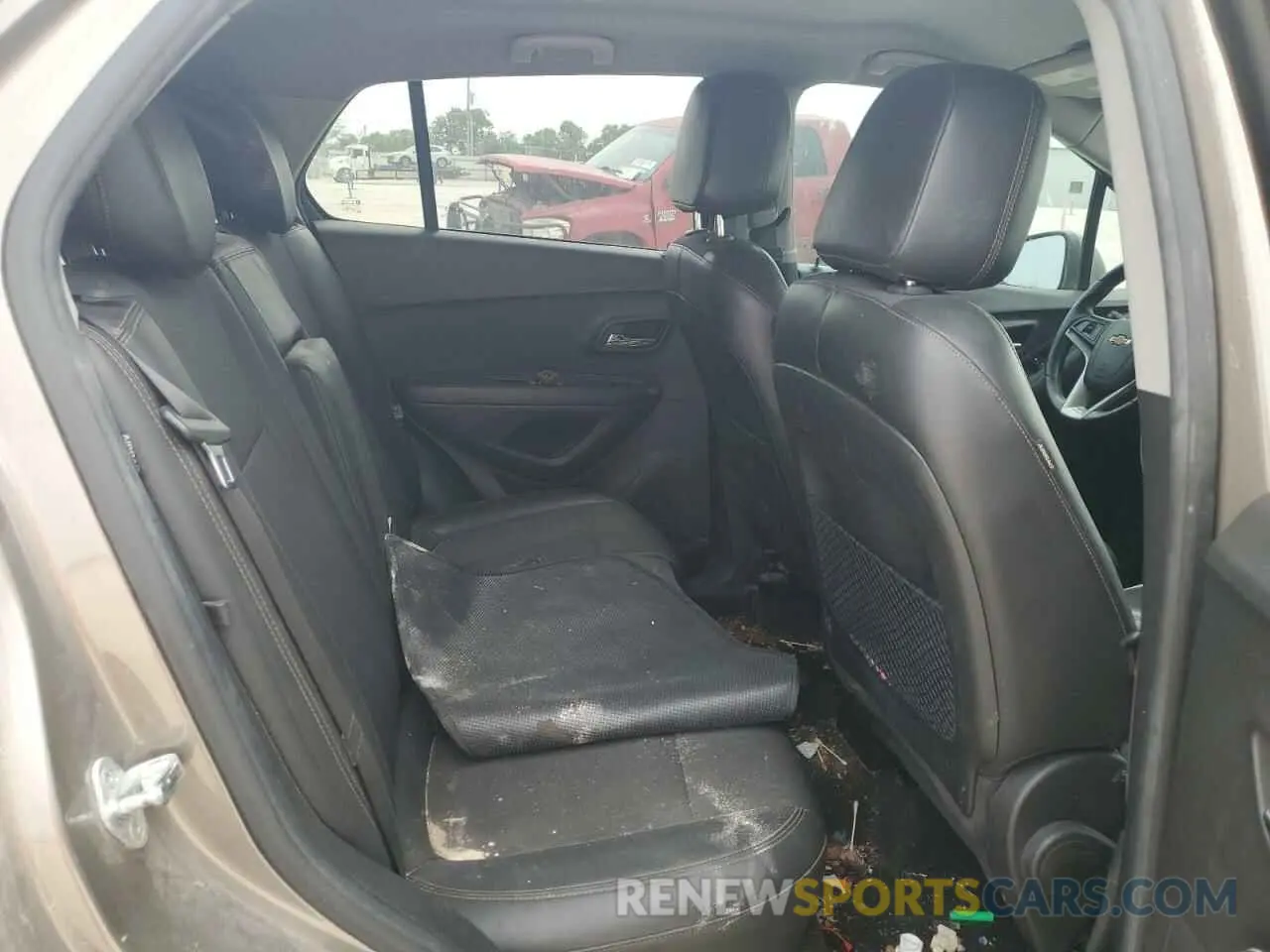 11 Photograph of a damaged car KL7CJLSB3MB306708 CHEVROLET TRAX 2021