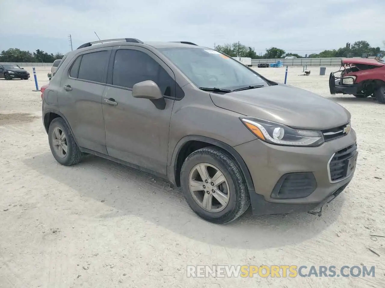 4 Photograph of a damaged car KL7CJLSB3MB306708 CHEVROLET TRAX 2021
