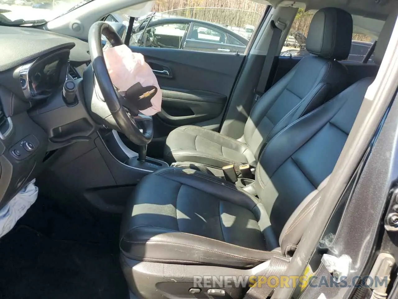 7 Фотография поврежденного автомобиля KL7CJLSB3MB323105 CHEVROLET TRAX 2021