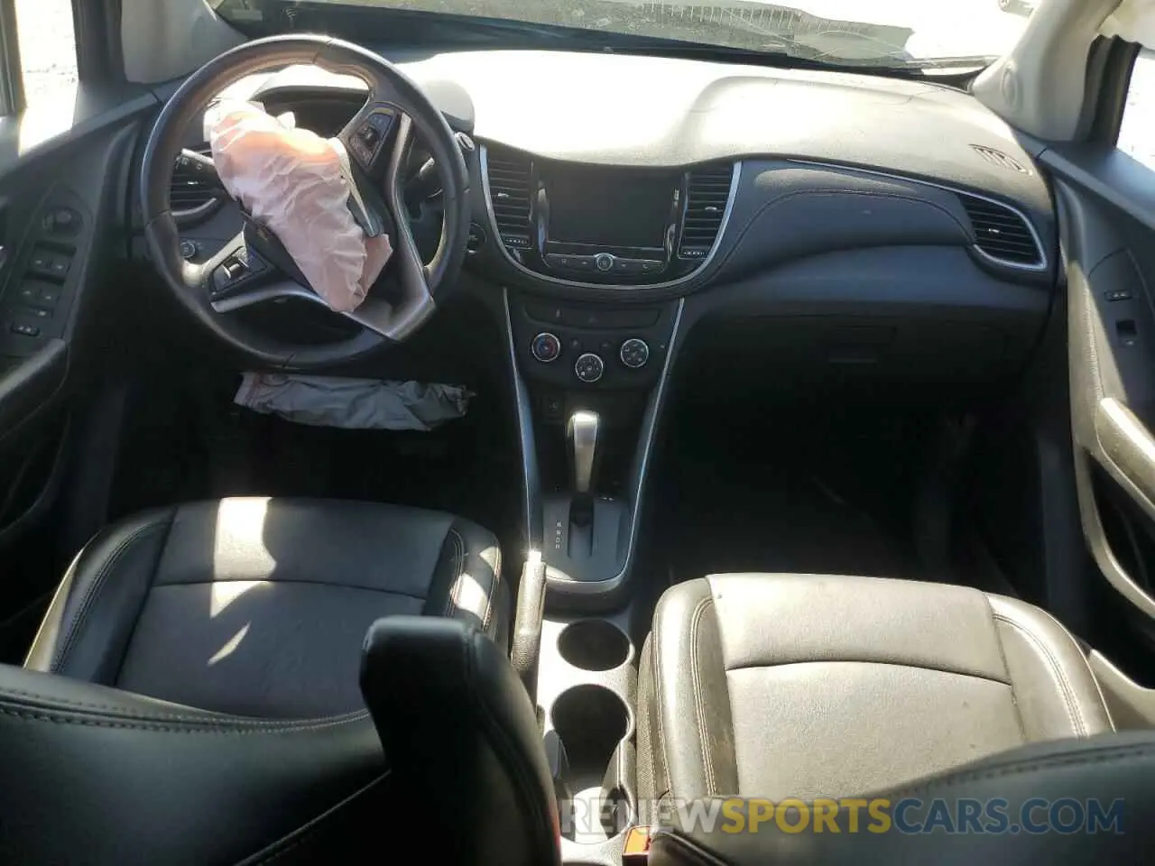 8 Фотография поврежденного автомобиля KL7CJLSB3MB323105 CHEVROLET TRAX 2021