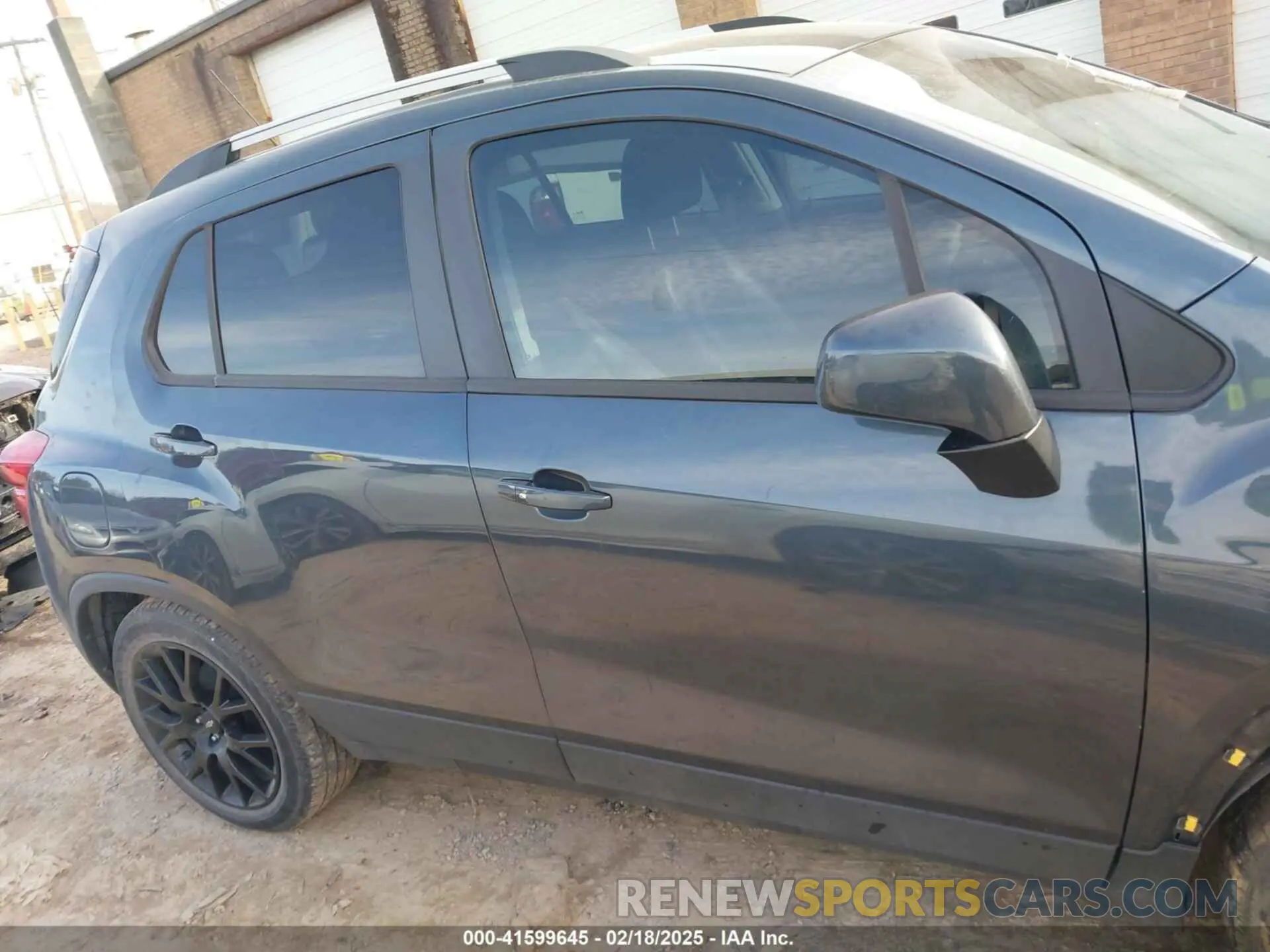 13 Фотография поврежденного автомобиля KL7CJLSB3MB356167 CHEVROLET TRAX 2021