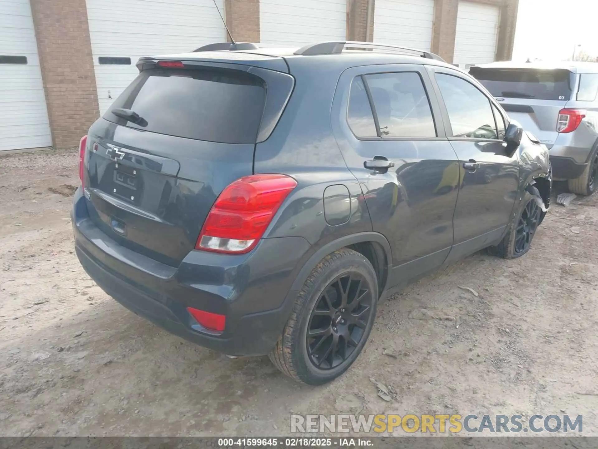 4 Фотография поврежденного автомобиля KL7CJLSB3MB356167 CHEVROLET TRAX 2021