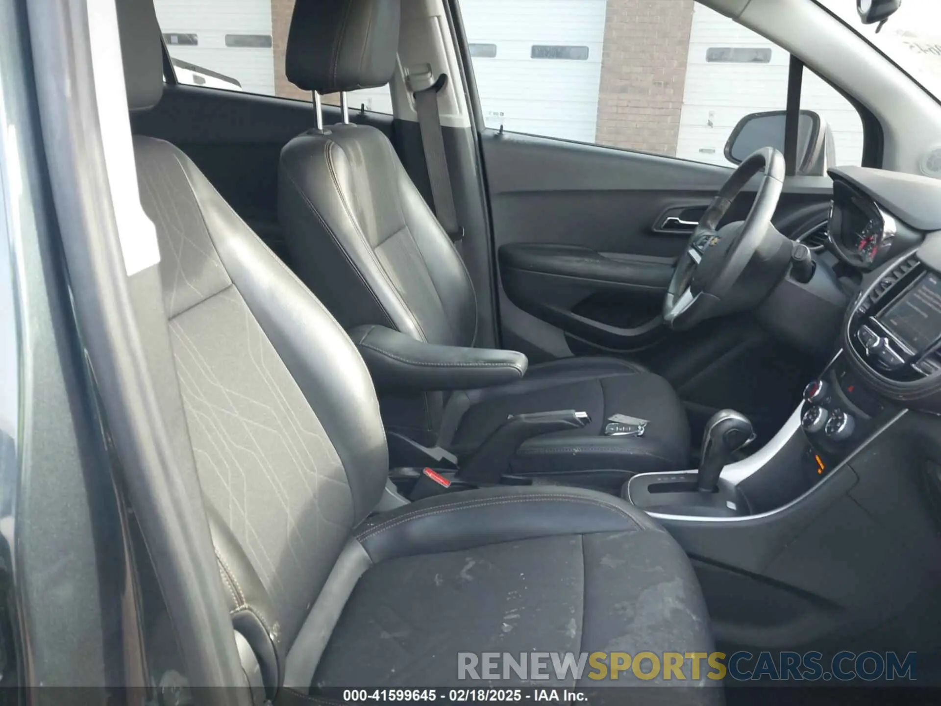 5 Фотография поврежденного автомобиля KL7CJLSB3MB356167 CHEVROLET TRAX 2021