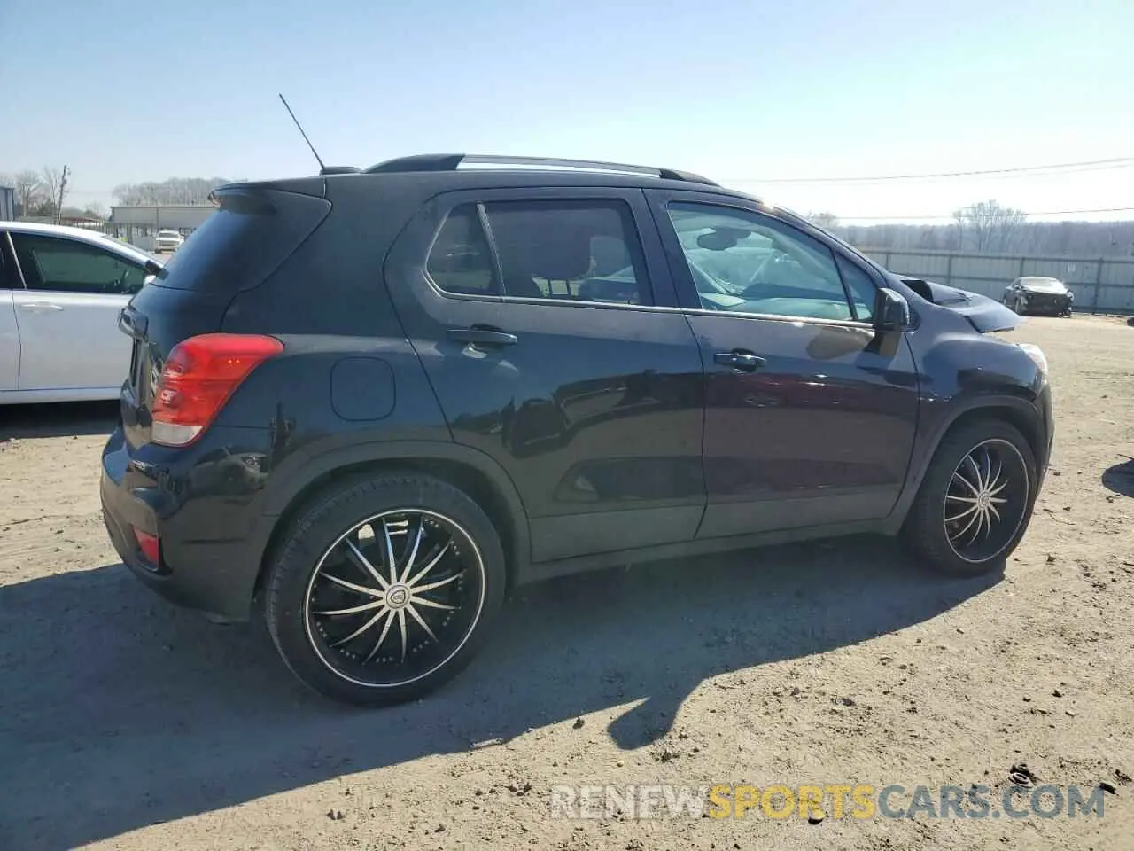 3 Фотография поврежденного автомобиля KL7CJLSB5MB318164 CHEVROLET TRAX 2021