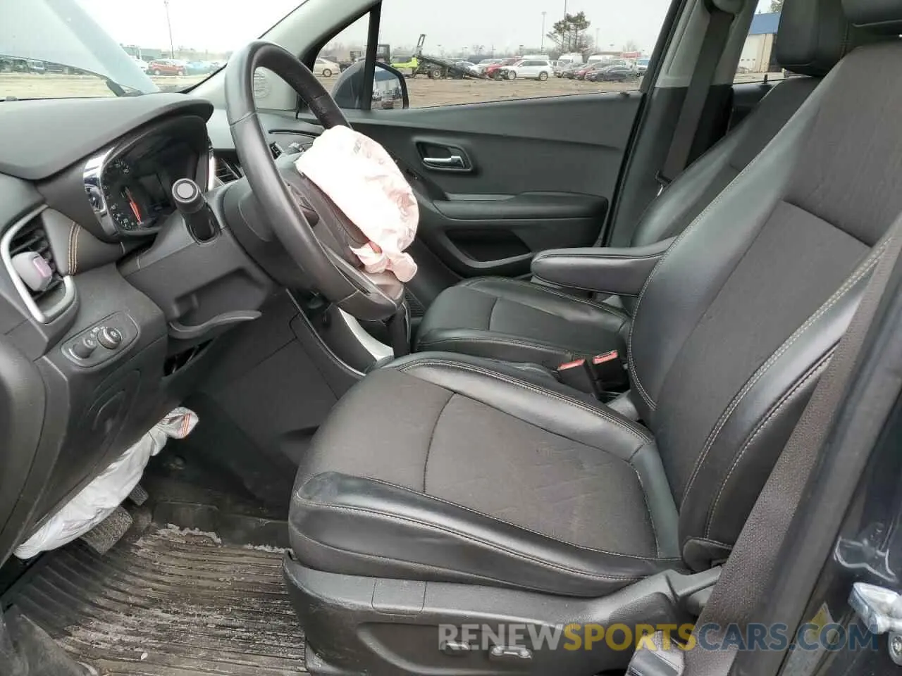 7 Фотография поврежденного автомобиля KL7CJLSB5MB331223 CHEVROLET TRAX 2021