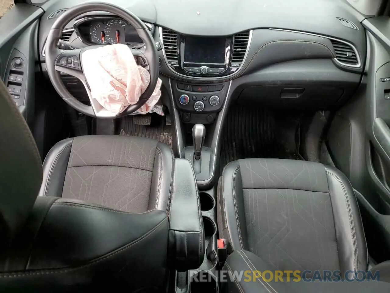 8 Фотография поврежденного автомобиля KL7CJLSB5MB331223 CHEVROLET TRAX 2021