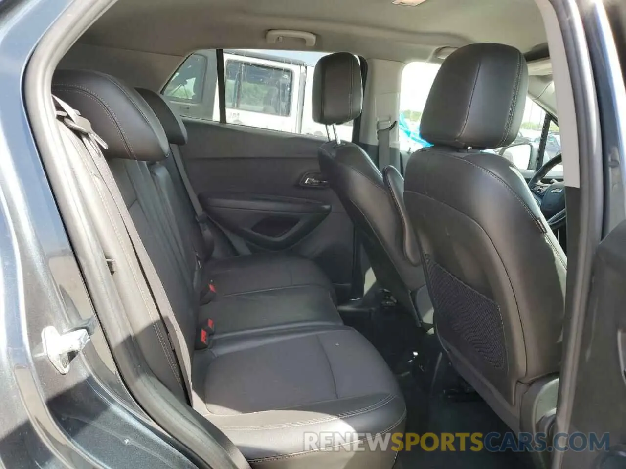 11 Photograph of a damaged car KL7CJLSB6MB338620 CHEVROLET TRAX 2021