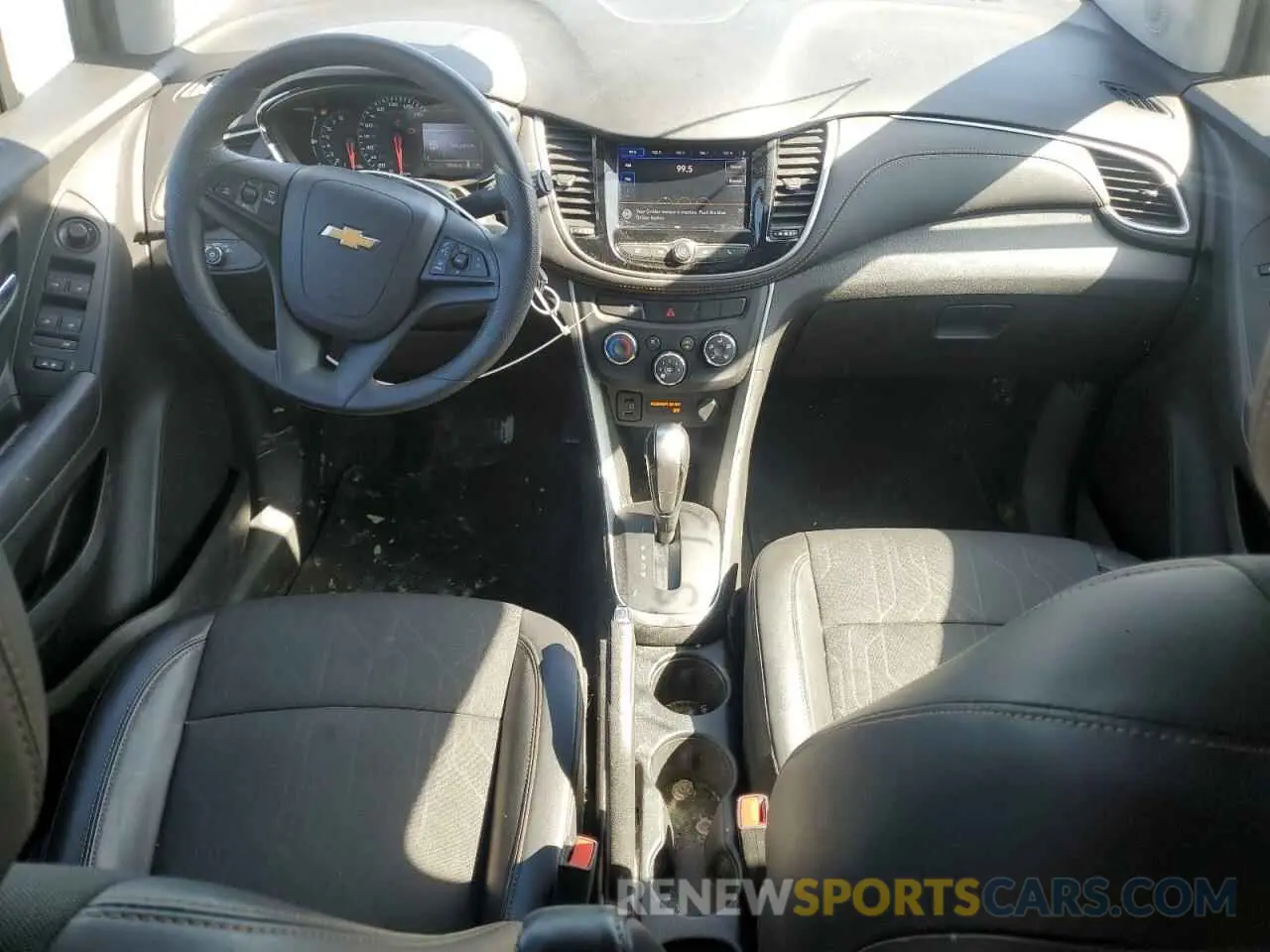 8 Photograph of a damaged car KL7CJLSB7MB305822 CHEVROLET TRAX 2021