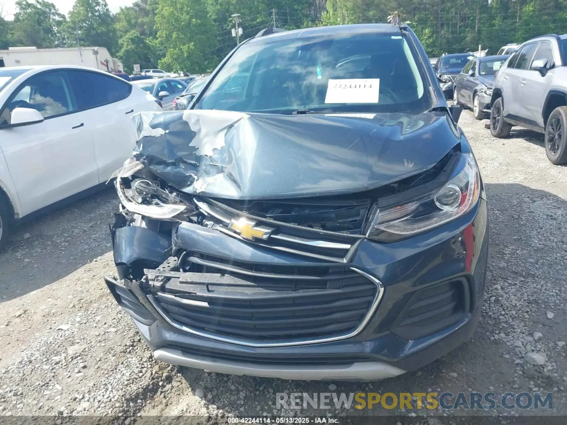 12 Photograph of a damaged car KL7CJLSB7MB325696 CHEVROLET TRAX 2021
