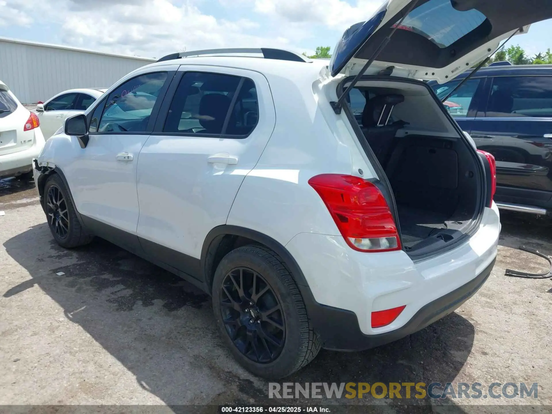 3 Photograph of a damaged car KL7CJLSB7MB360173 CHEVROLET TRAX 2021