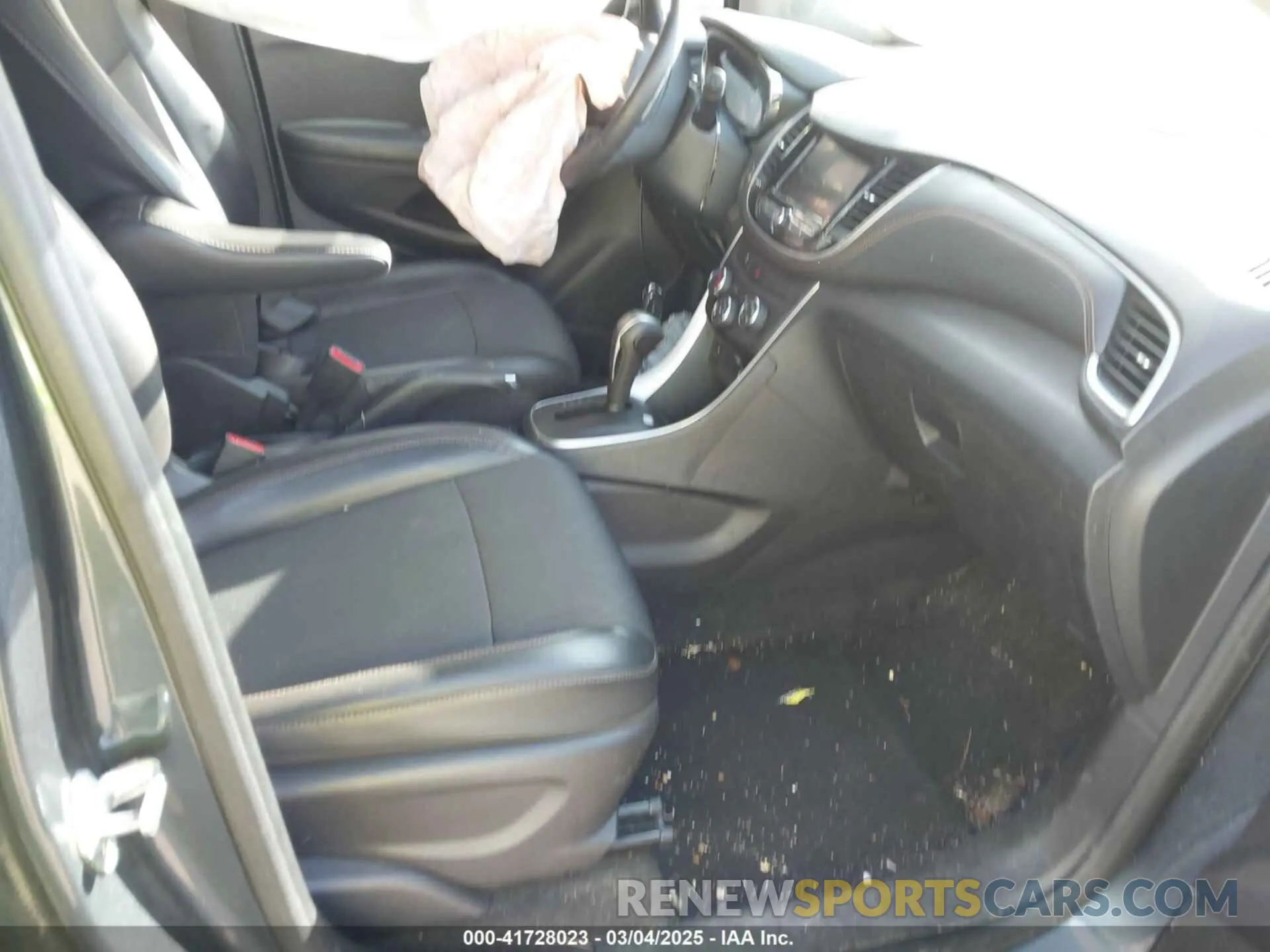 5 Photograph of a damaged car KL7CJLSB9MB348283 CHEVROLET TRAX 2021