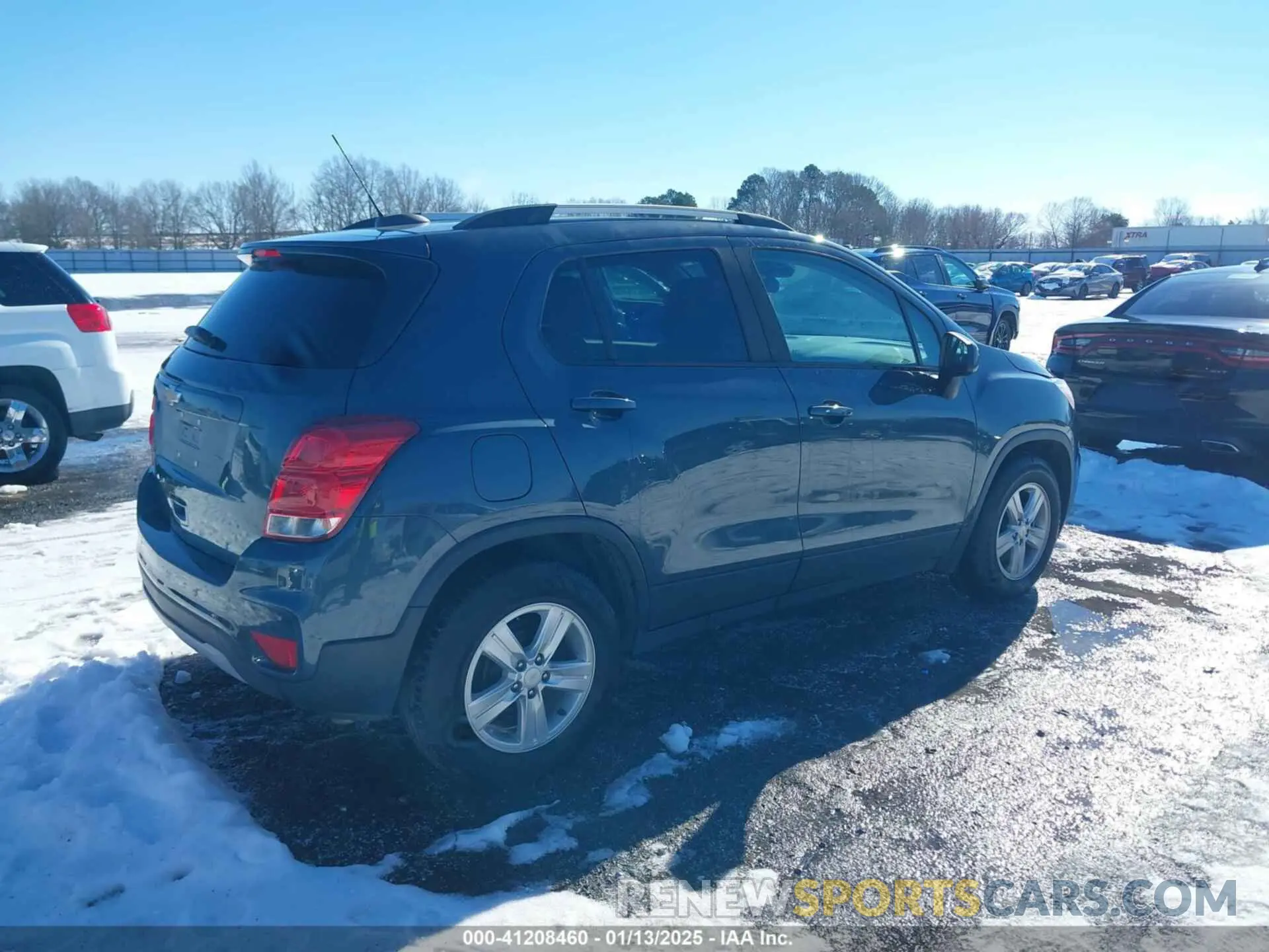 4 Фотография поврежденного автомобиля KL7CJLSM4MB374517 CHEVROLET TRAX 2021